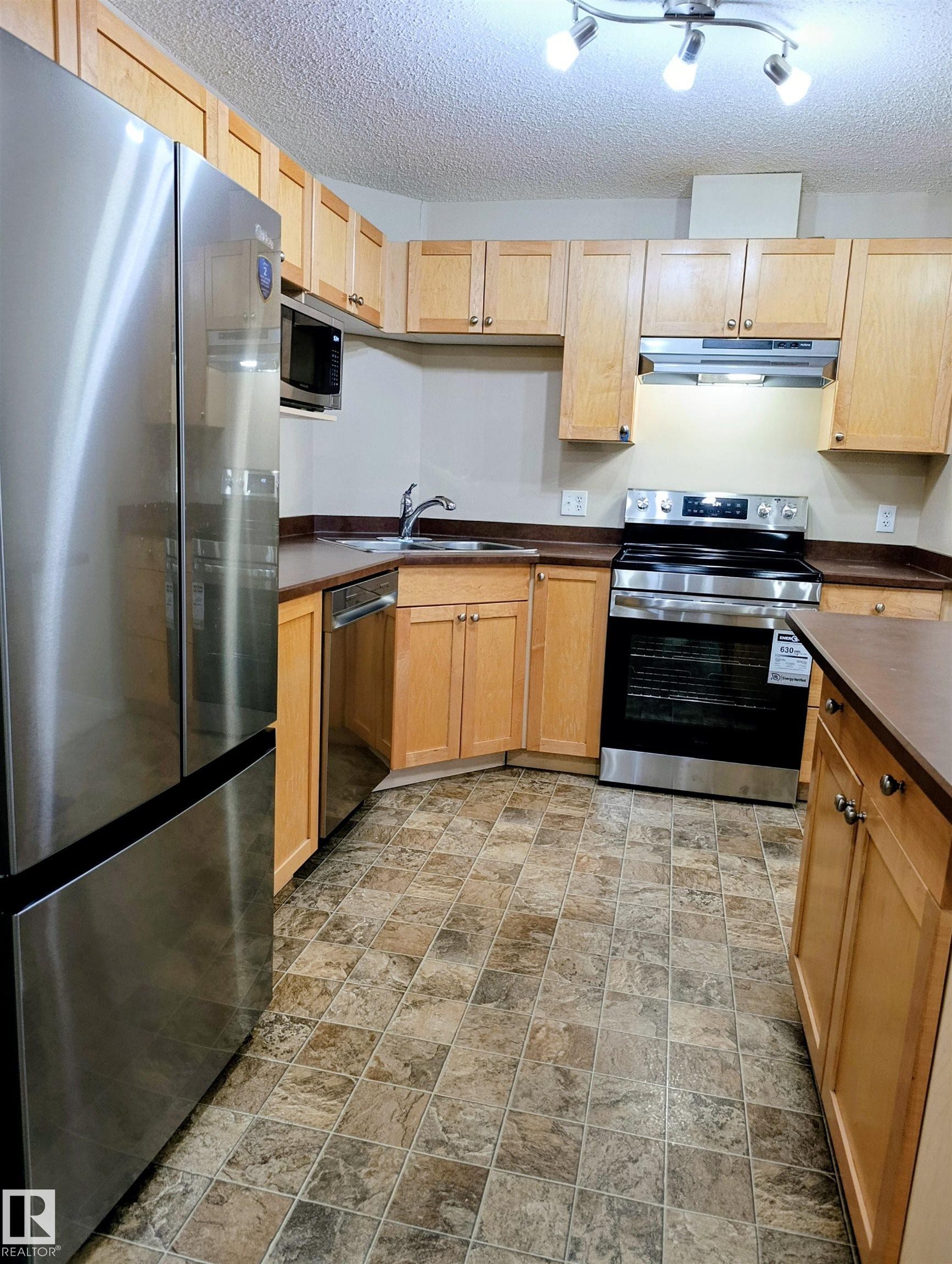 1422 7339 South Terwillegar Drive, Edmonton, AB