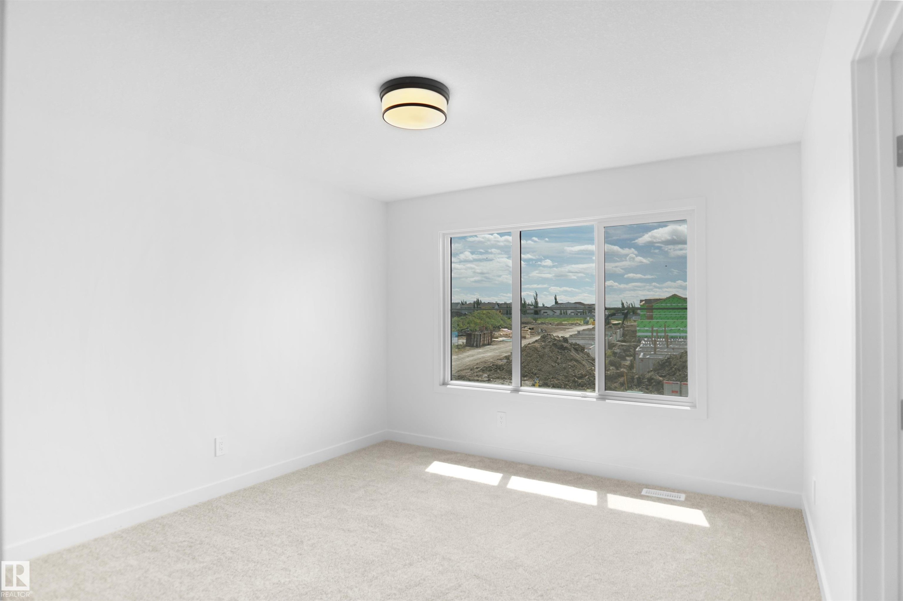 4643 Kinsella Landing, Edmonton, AB - Indoor Photo Showing Other Room