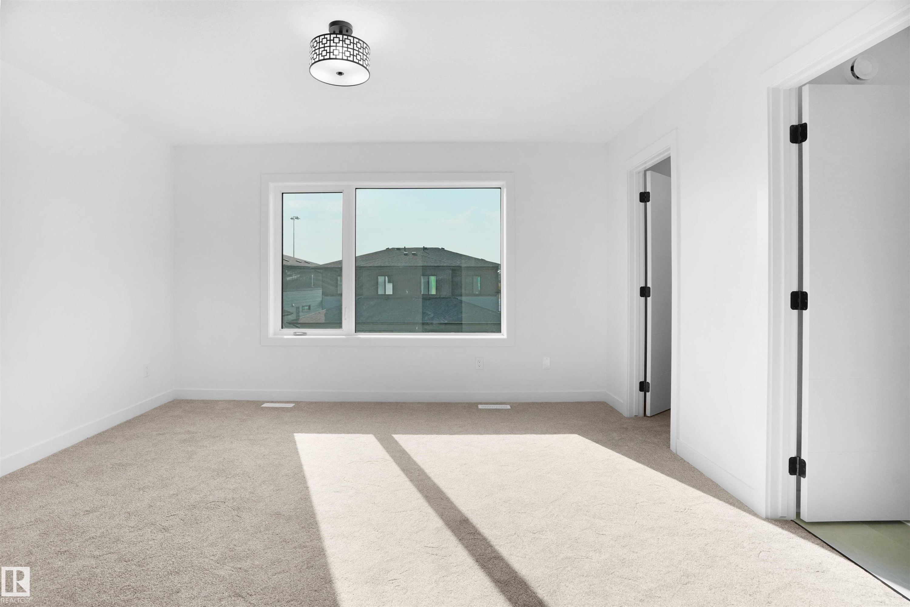 84 Blackbird Bend, Fort Saskatchewan, AB - Indoor Photo Showing Other Room