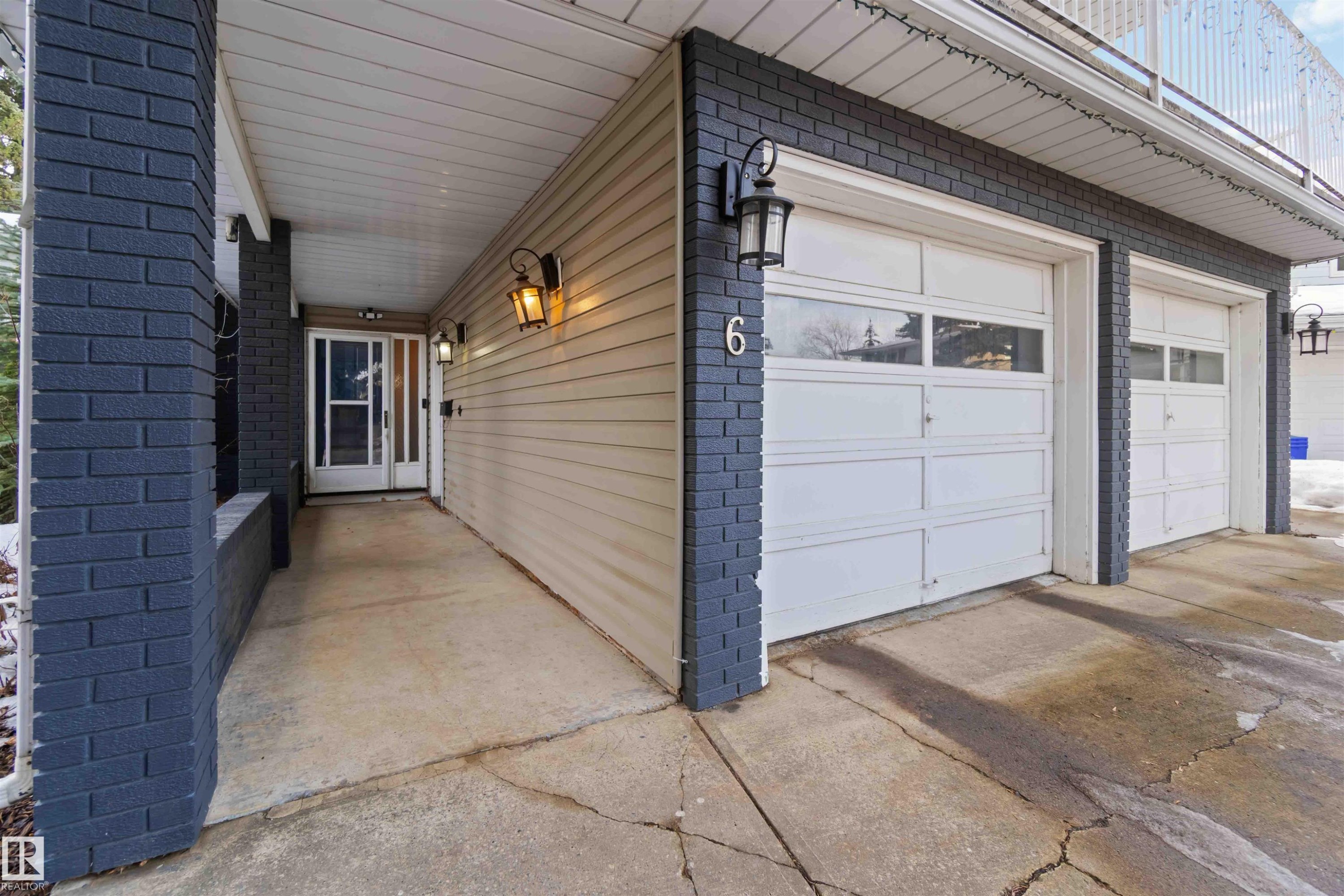 Garage featuring concrete driveway - 6 Garraway Pl, St. Albert, AB - Outdoor With Exterior