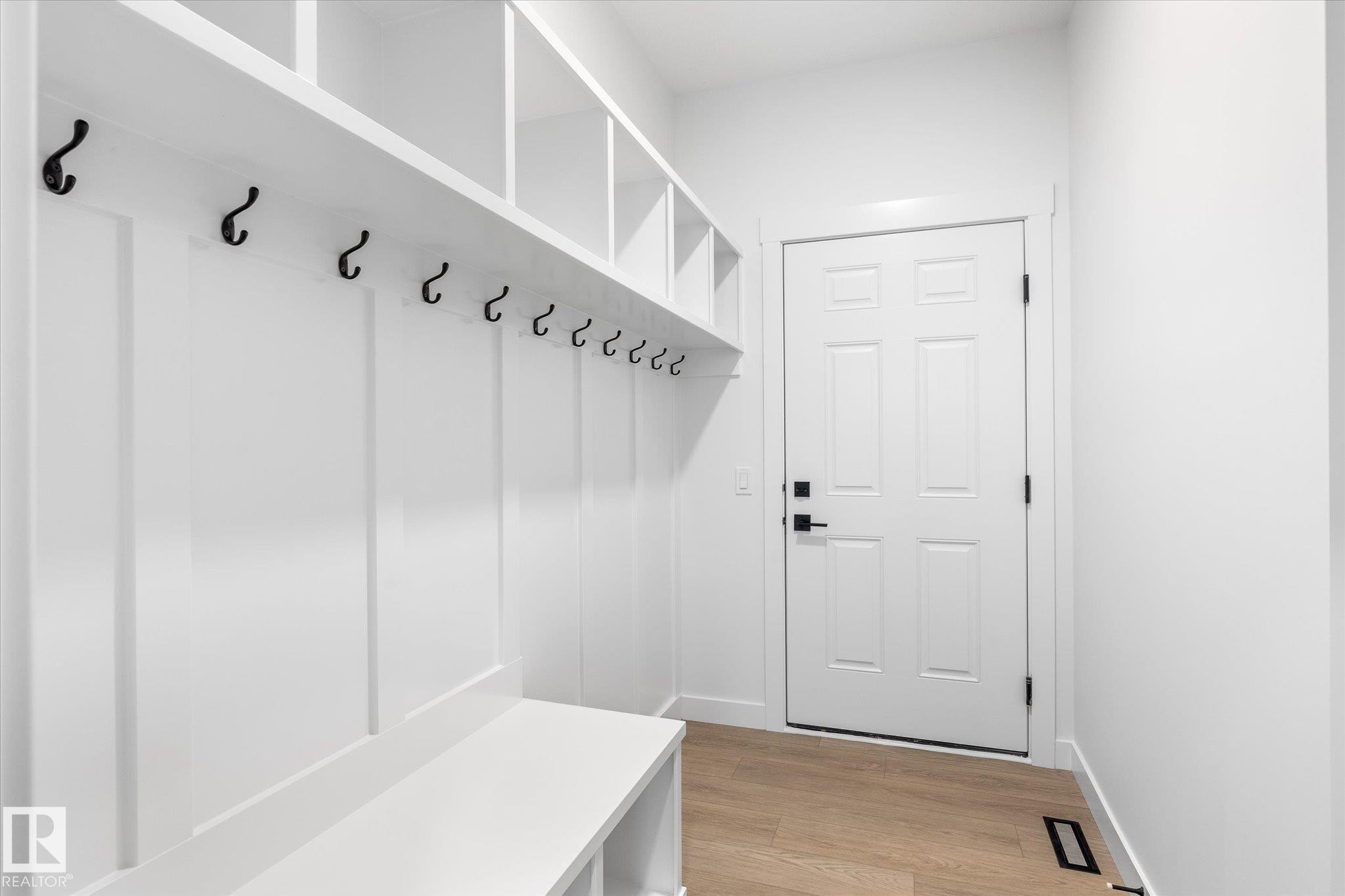 22607 89 Avenue, Edmonton, AB - Indoor