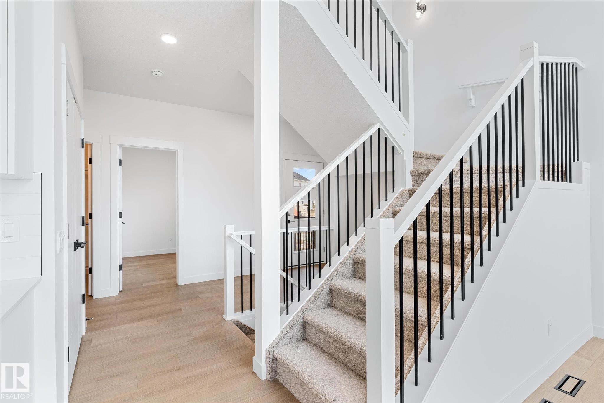 22607 89 Avenue, Edmonton, AB - Indoor Photo Showing Other Room