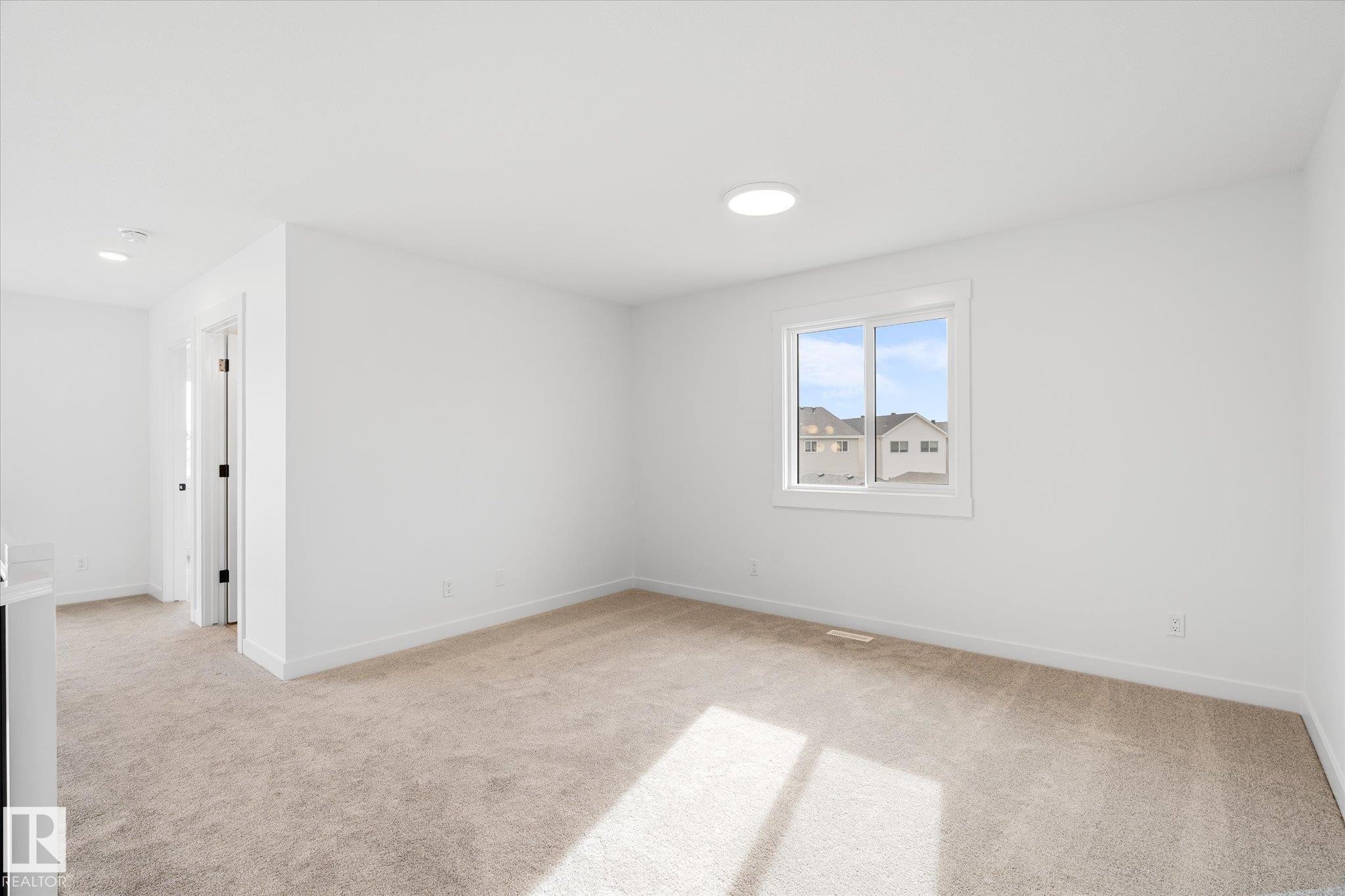 22607 89 Avenue, Edmonton, AB - Indoor Photo Showing Other Room