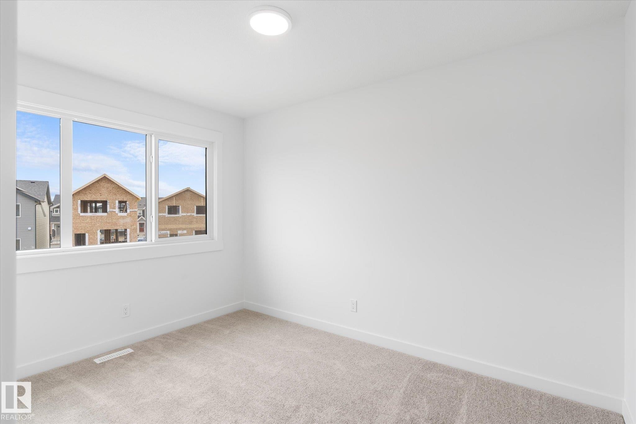 22607 89 Avenue, Edmonton, AB - Indoor Photo Showing Other Room