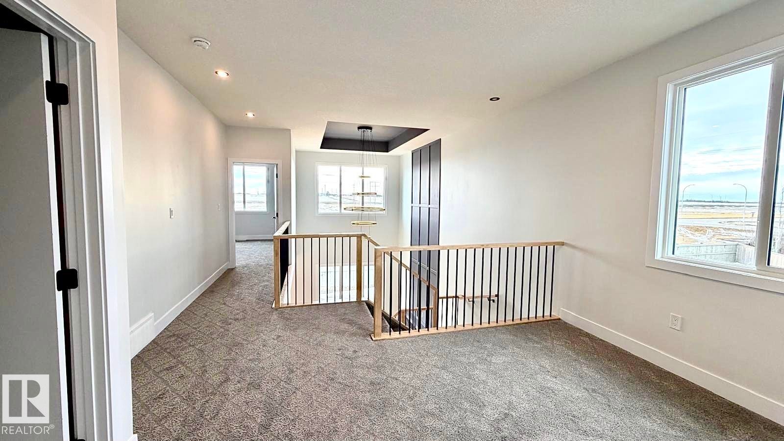 34 Astoria Place, Devon, AB - Indoor Photo Showing Other Room