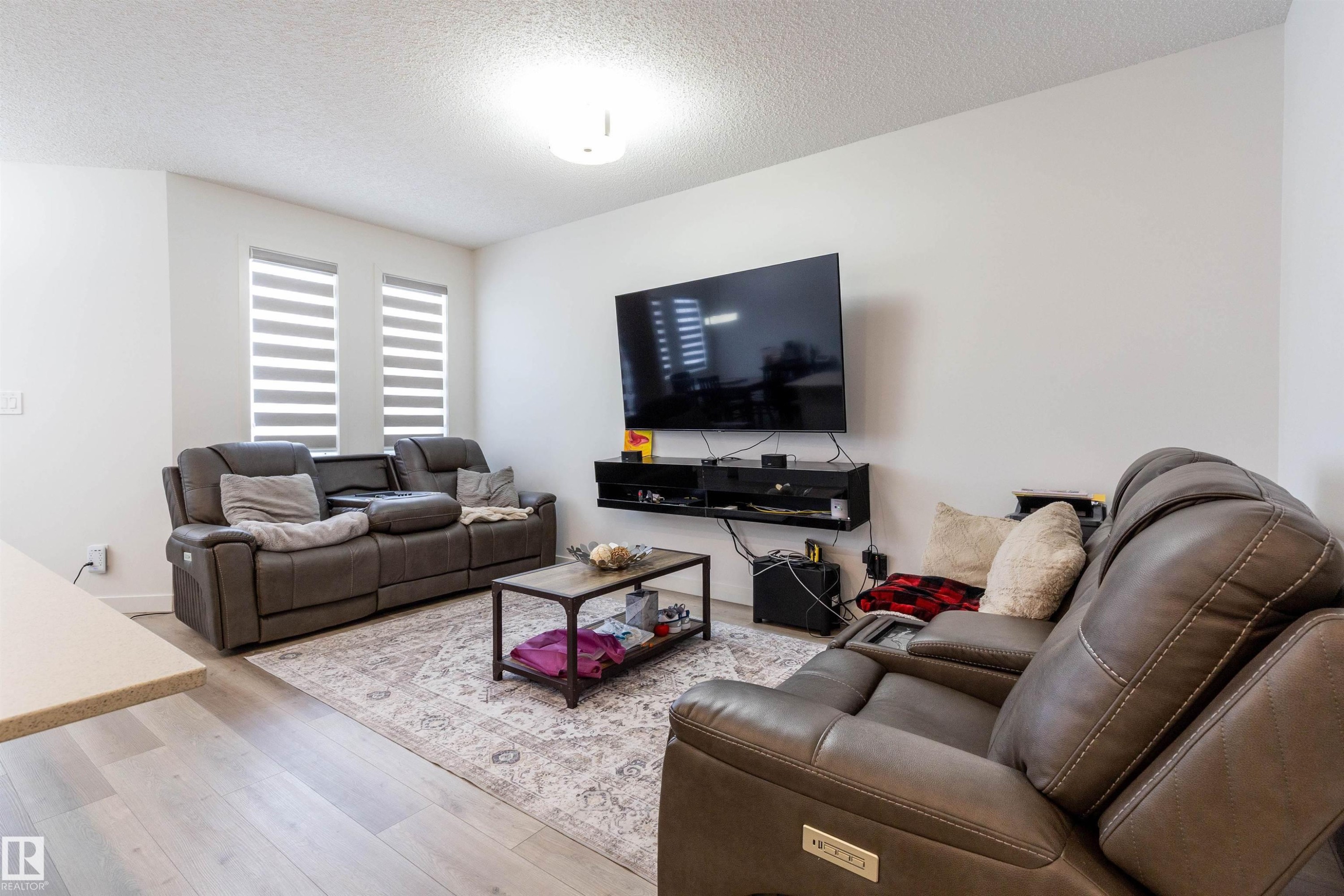 42 Jennifer Crescent, St. Albert, AB - Indoor Photo Showing Living Room