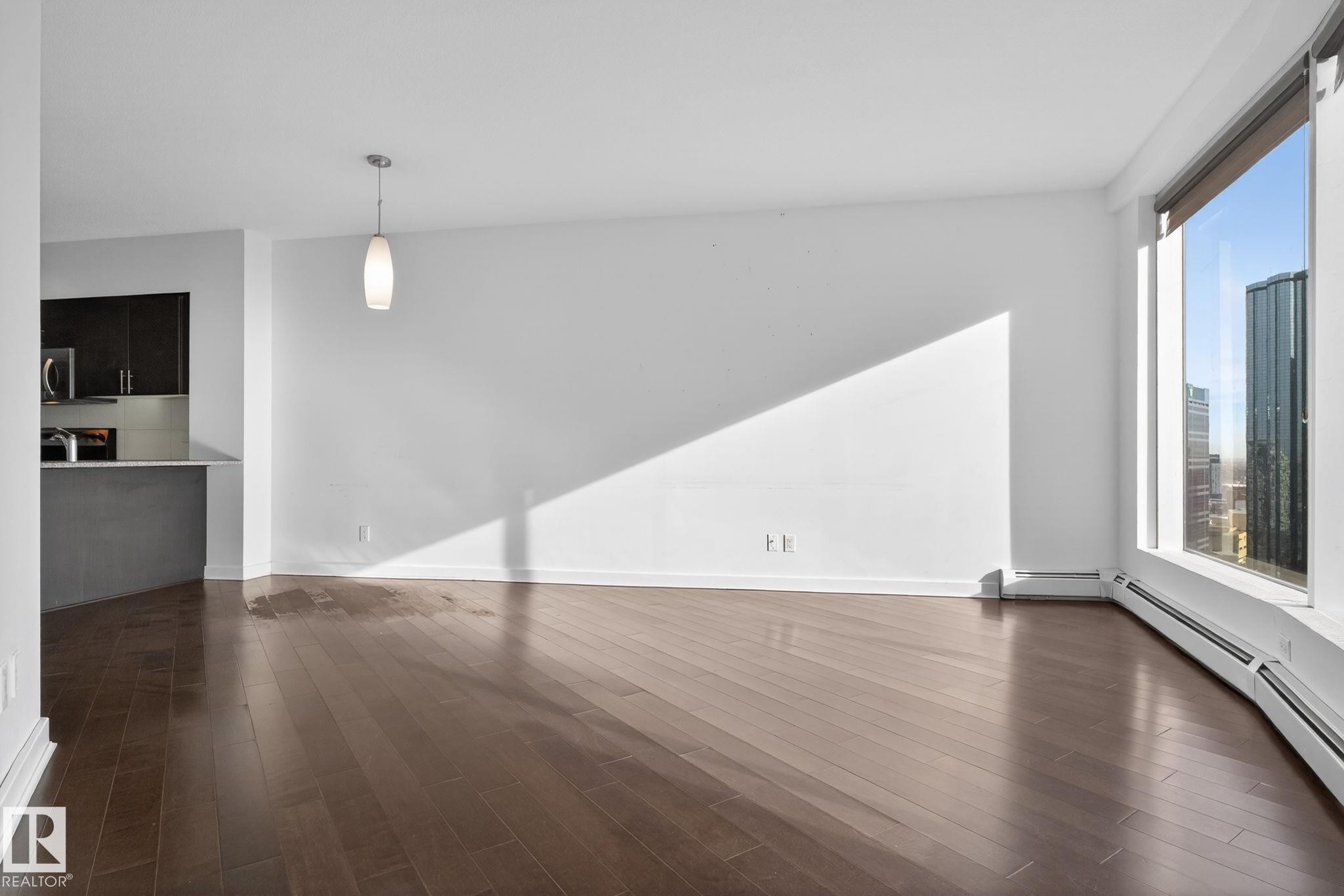 2504 10152 104 Street, Edmonton, AB - Indoor