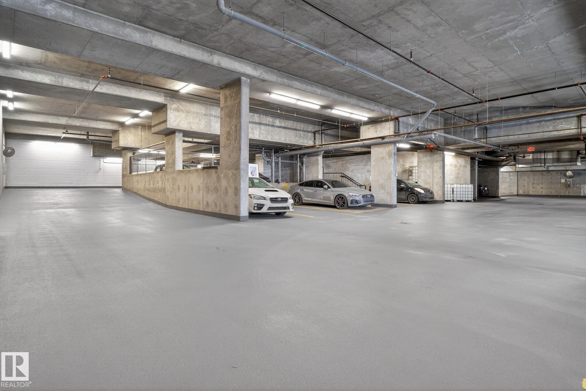 2504 10152 104 Street, Edmonton, AB - Indoor Photo Showing Garage