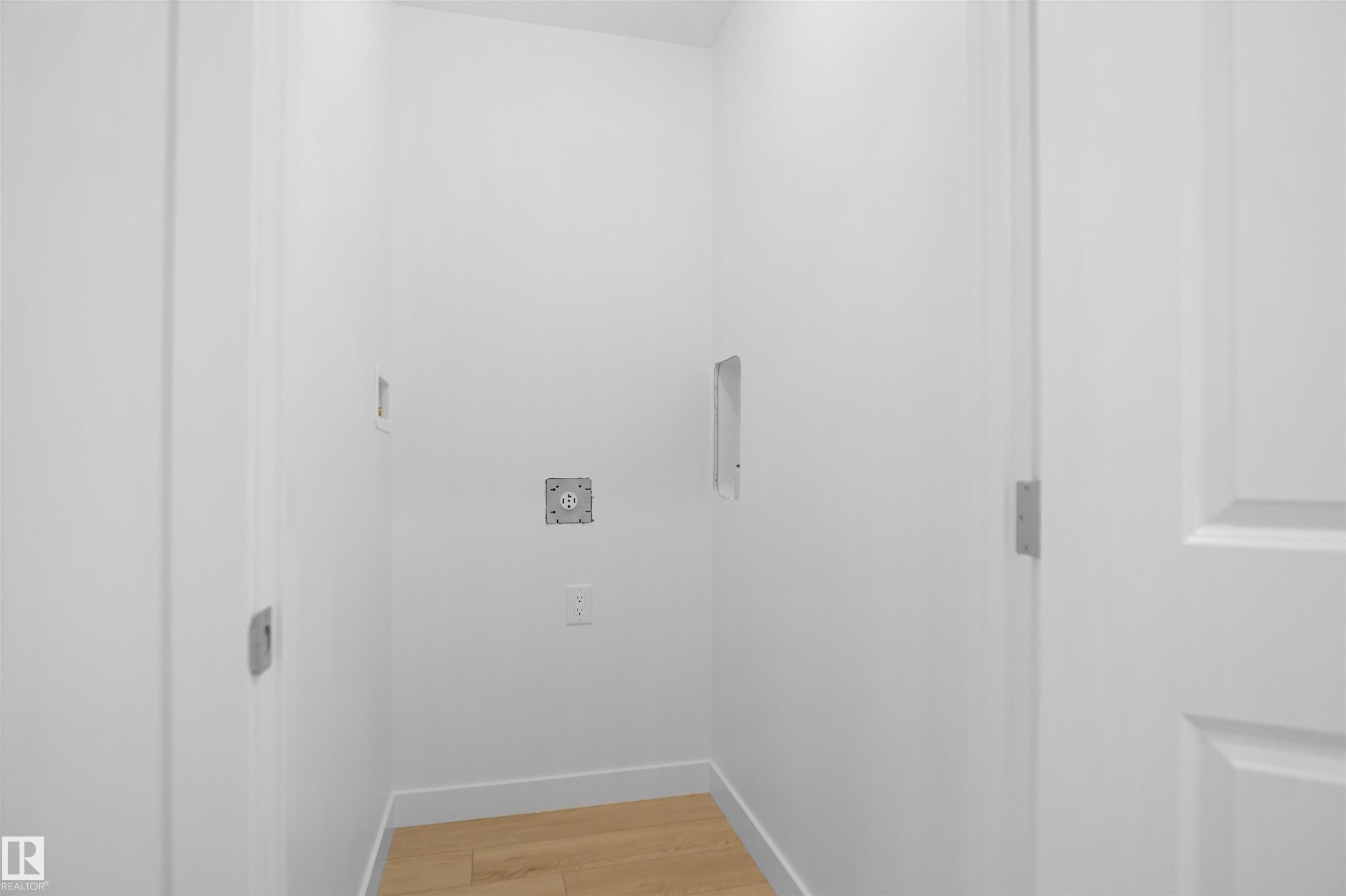 19445 22 Avenue, Edmonton, AB - Indoor Photo Showing Other Room