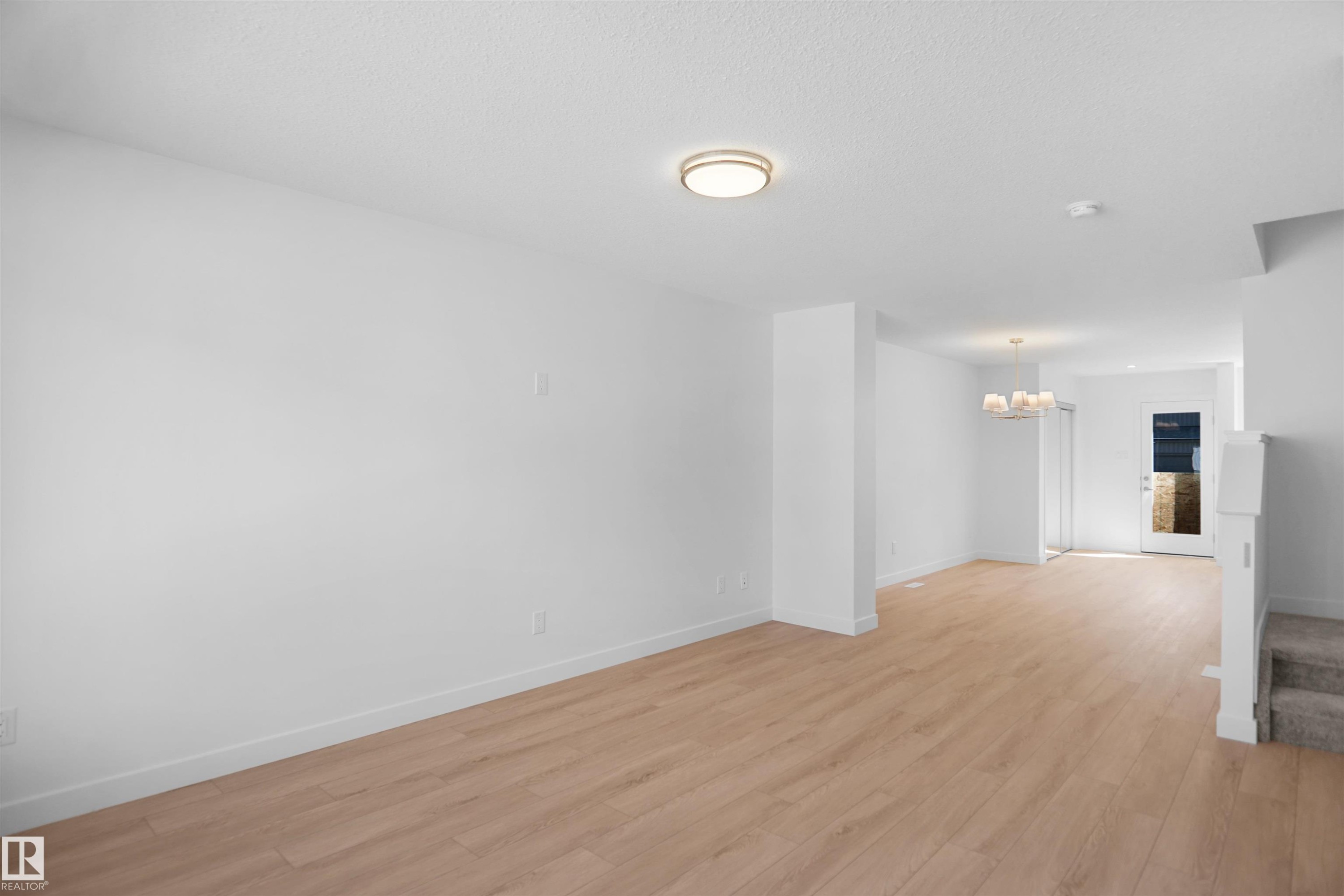 19445 22 Avenue, Edmonton, AB - Indoor Photo Showing Other Room