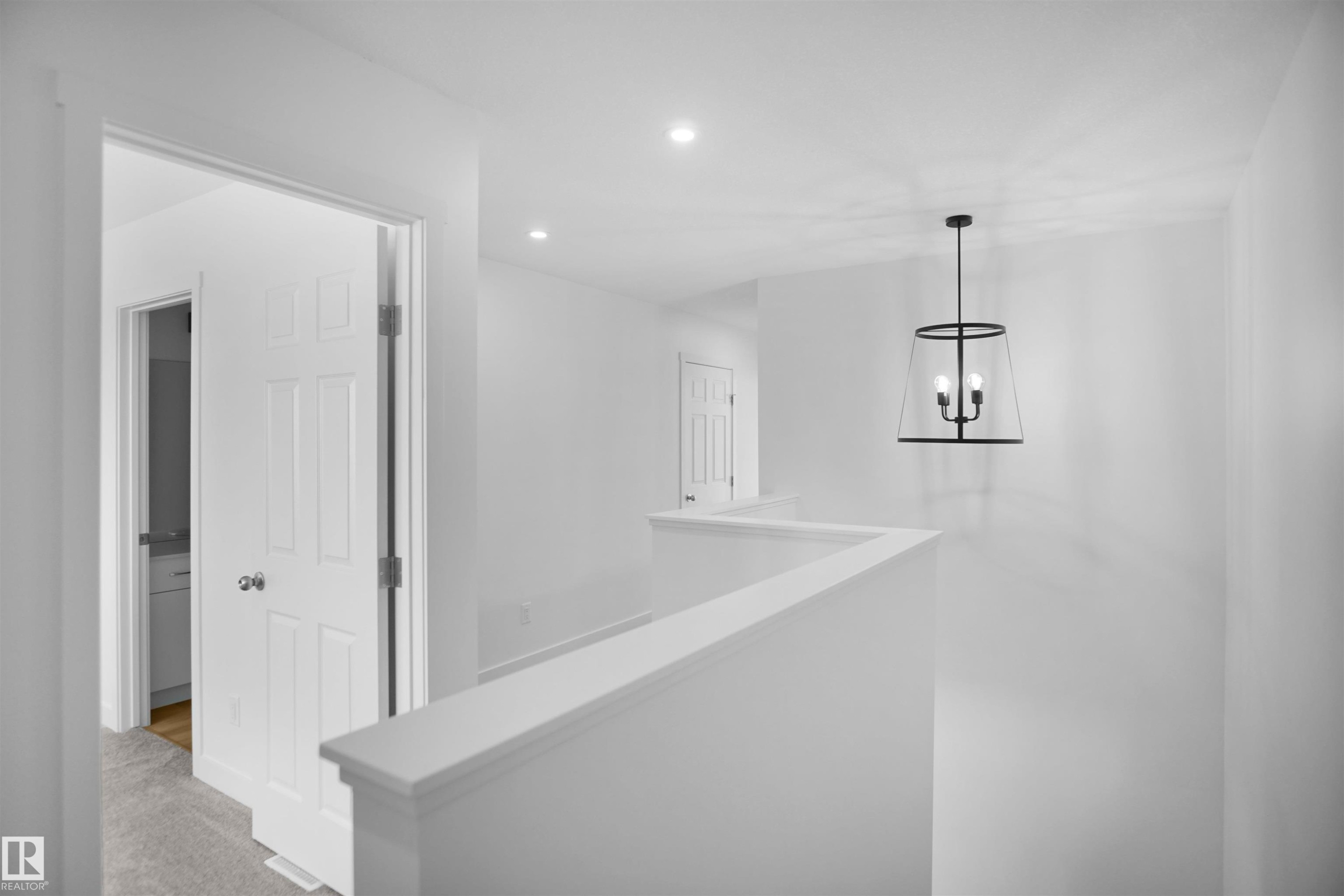 19447 22 Avenue, Edmonton, AB - Indoor Photo Showing Other Room