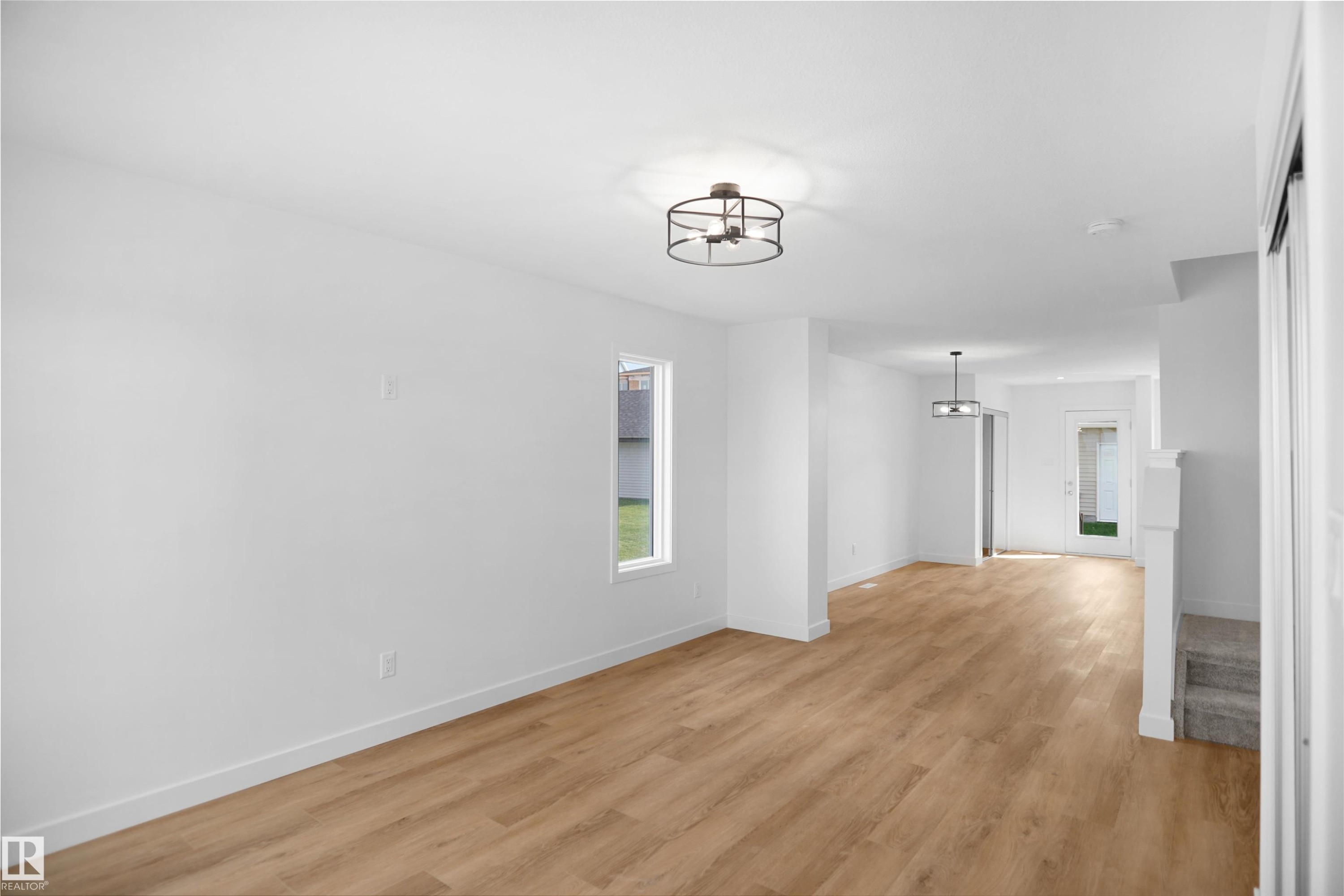 19447 22 Avenue, Edmonton, AB - Indoor Photo Showing Other Room