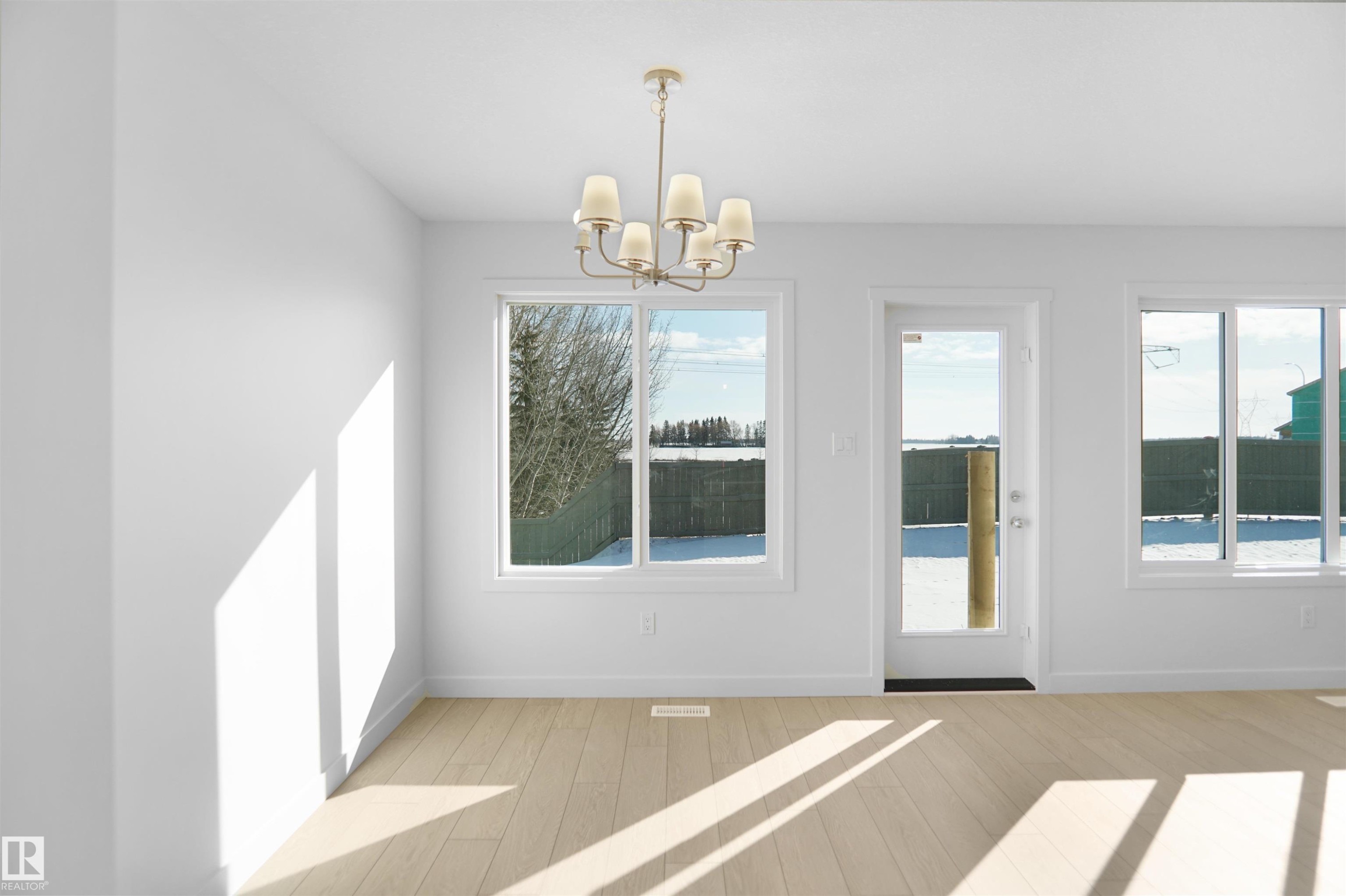 8893 Carson Way, Edmonton, AB - Indoor Photo Showing Other Room