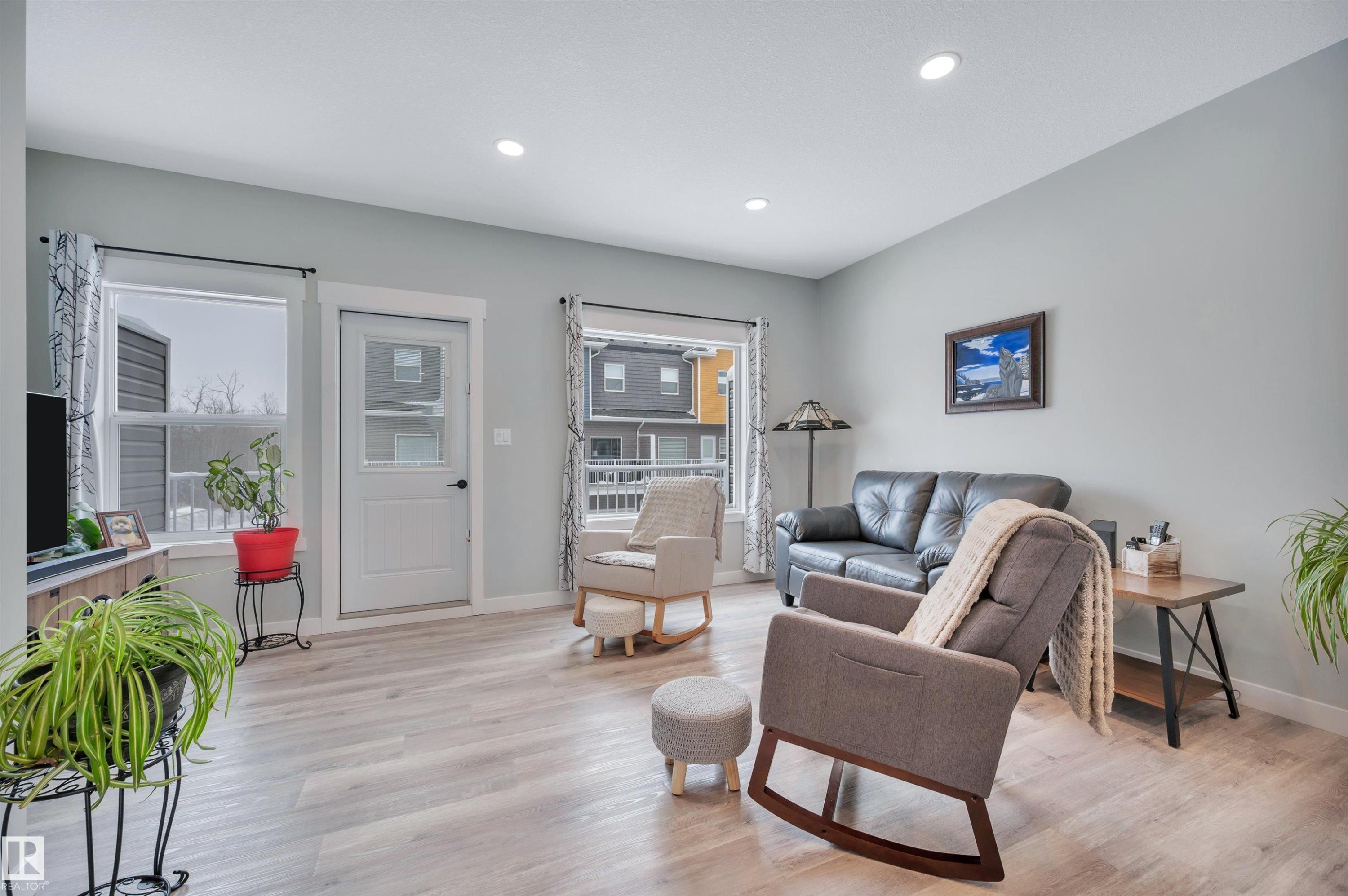 34 150 Everitt Dr, St. Albert, AB - Indoor Photo Showing Living Room