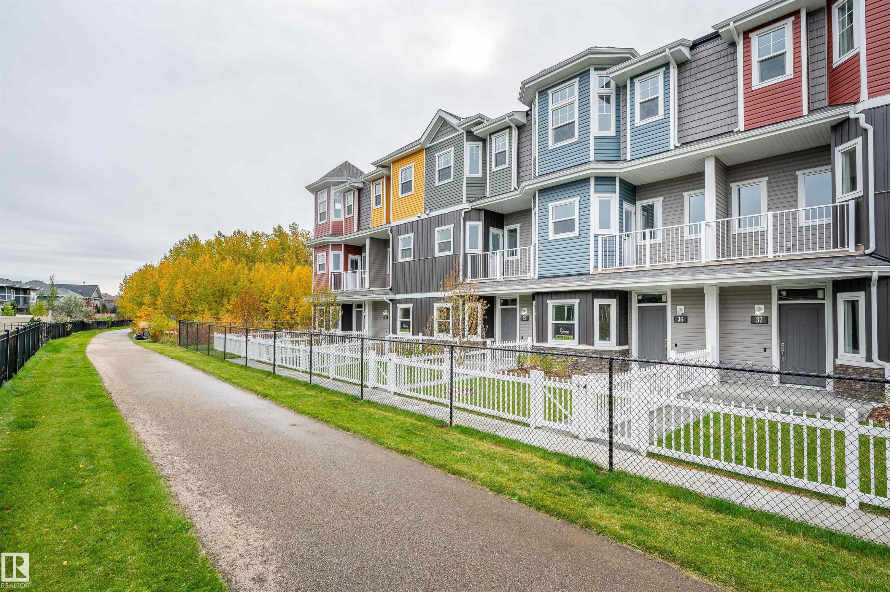 34 150 Everitt Dr, St. Albert, AB - Outdoor With Facade