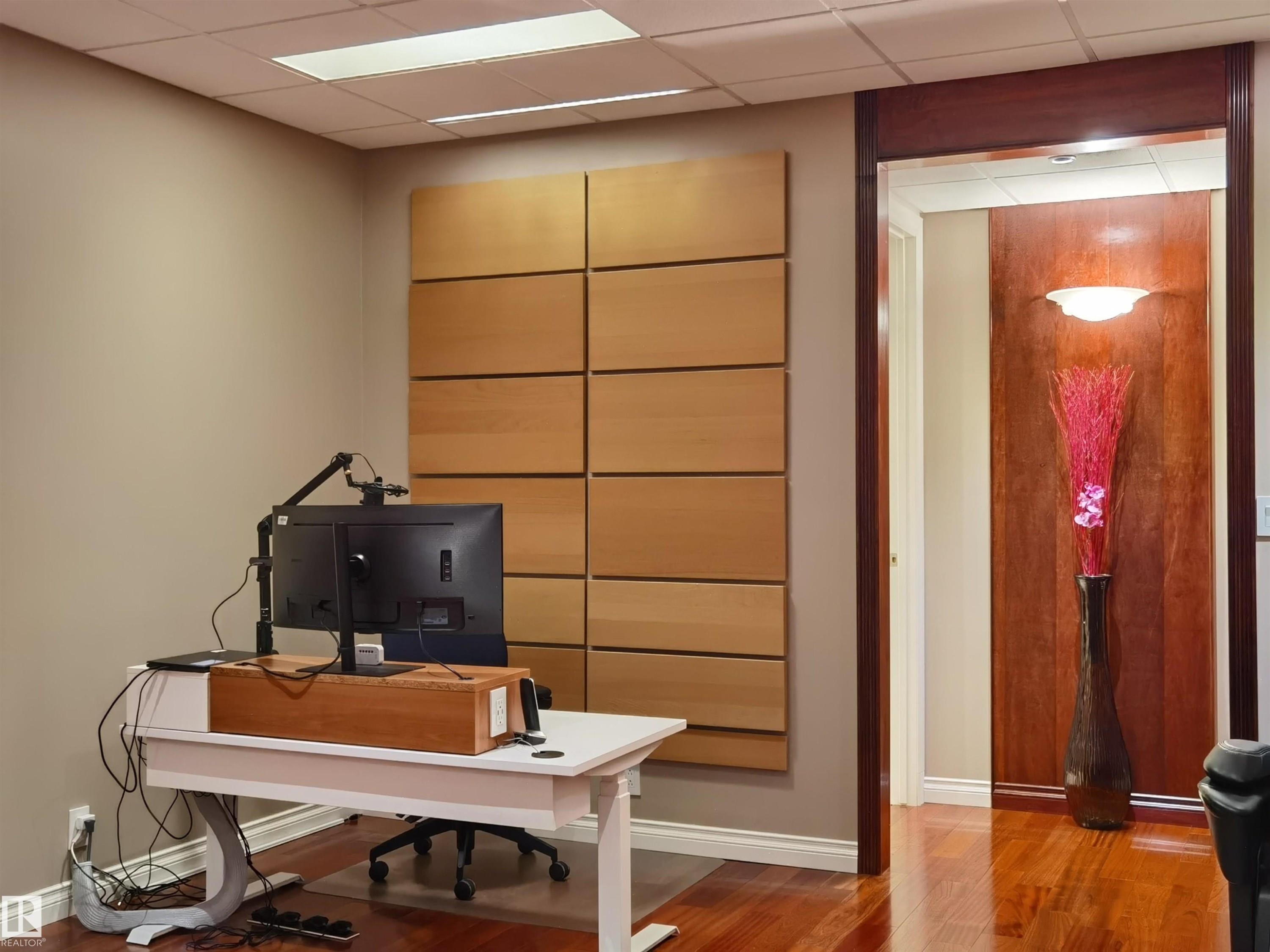 Dining space featuring a tray ceiling and baseboards - 169 Callaghan Drive, Edmonton, AB - Indoor Photo Showing Dining Room