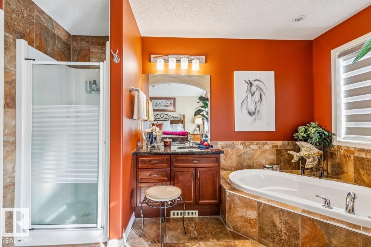 Ensuite - 38 3003 34 Avenue, Edmonton, AB - Indoor Photo Showing Bathroom