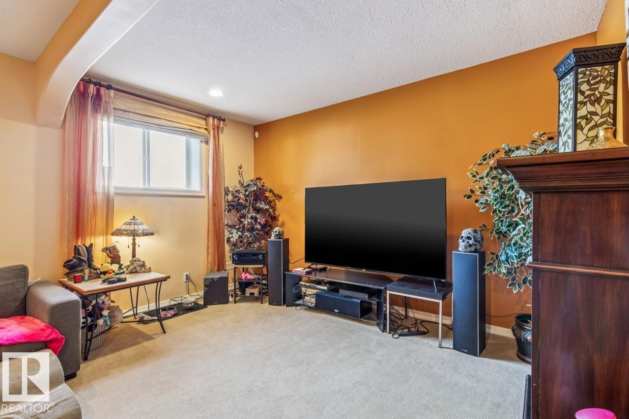 Large windows in basement - 38 3003 34 Avenue, Edmonton, AB - Indoor