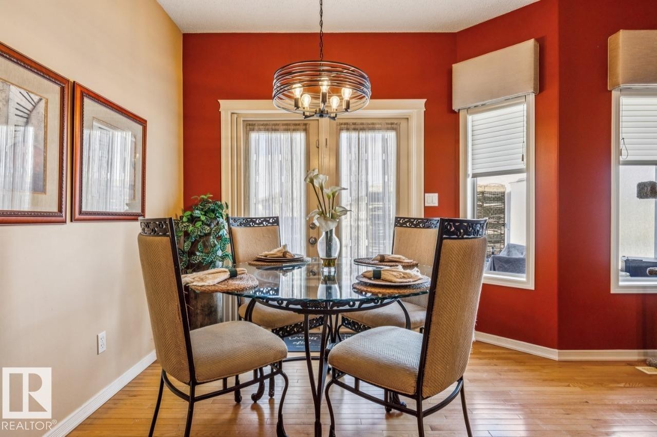 38 3003 34 Avenue, Edmonton, AB - Indoor Photo Showing Dining Room