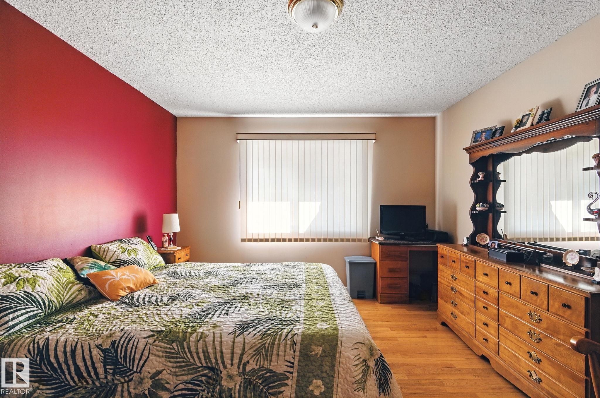 2 14428 Miller Blvd Nw, Edmonton, AB - Indoor Photo Showing Bedroom