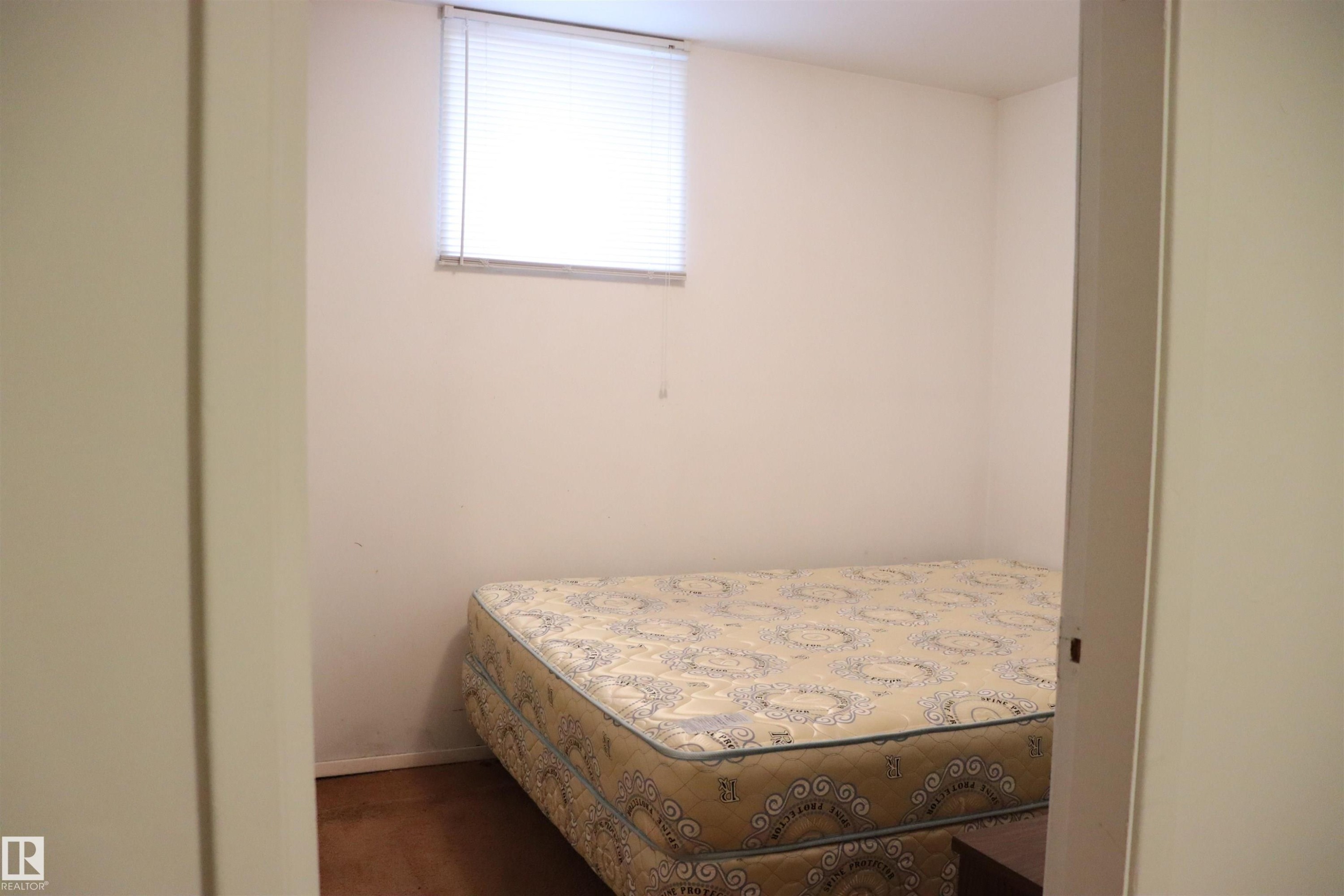 View of bedroom - 11250 72 Avenue, Edmonton, AB