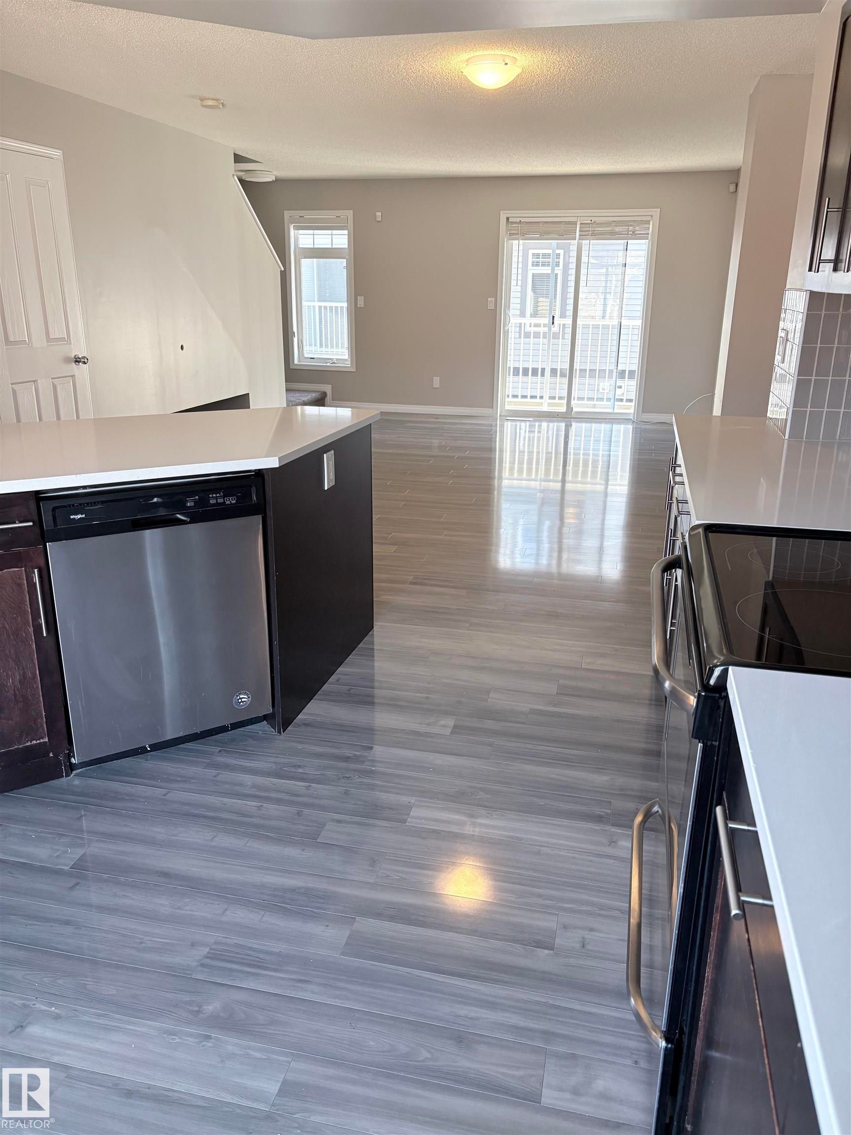 Edmonton, AB - Indoor Photo Showing Kitchen