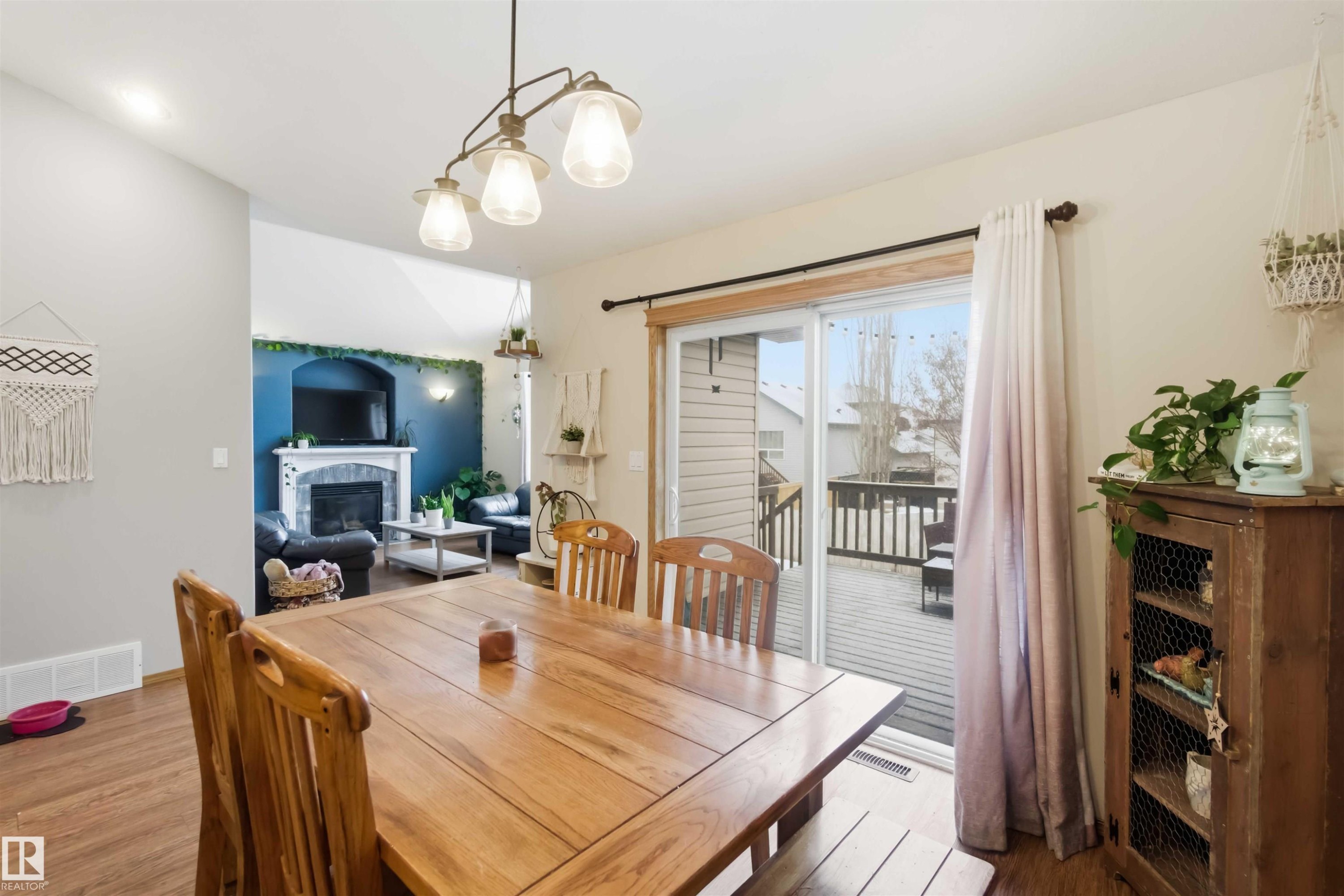 1304 Oakland Crescent, Devon, AB - Indoor Photo Showing Dining Room