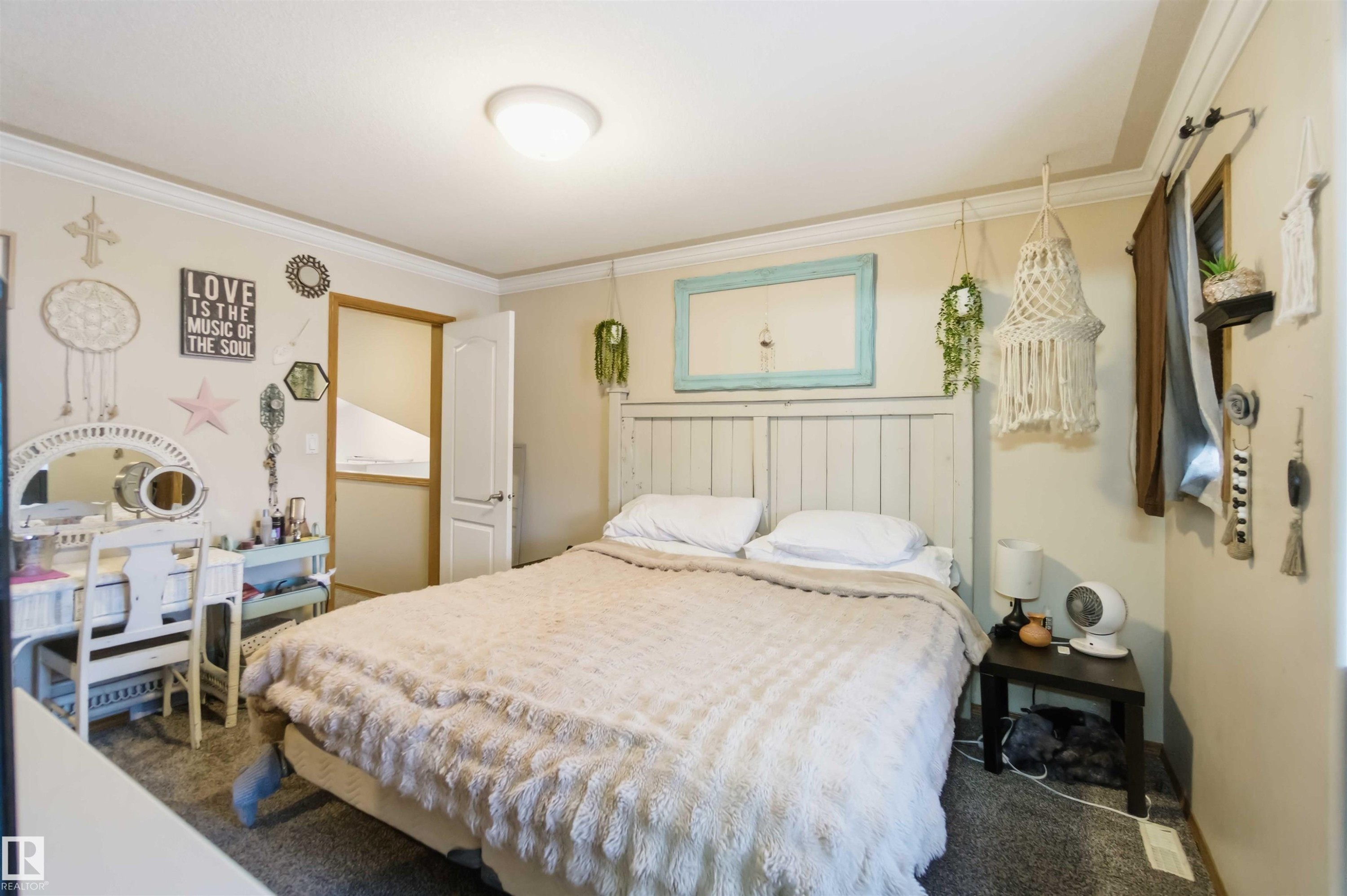 1304 Oakland Crescent, Devon, AB - Indoor Photo Showing Bedroom