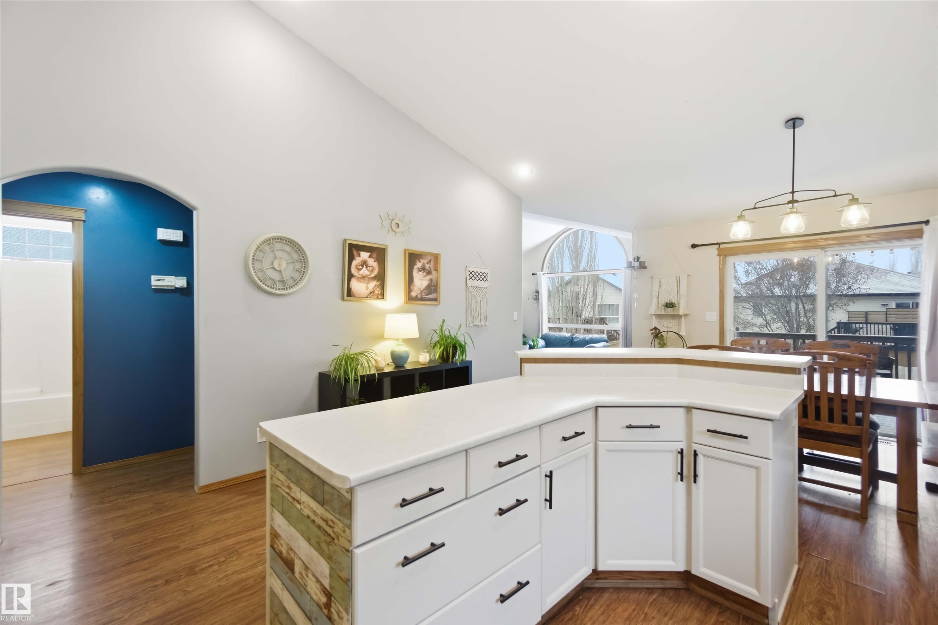 1304 Oakland Crescent, Devon, AB - Indoor