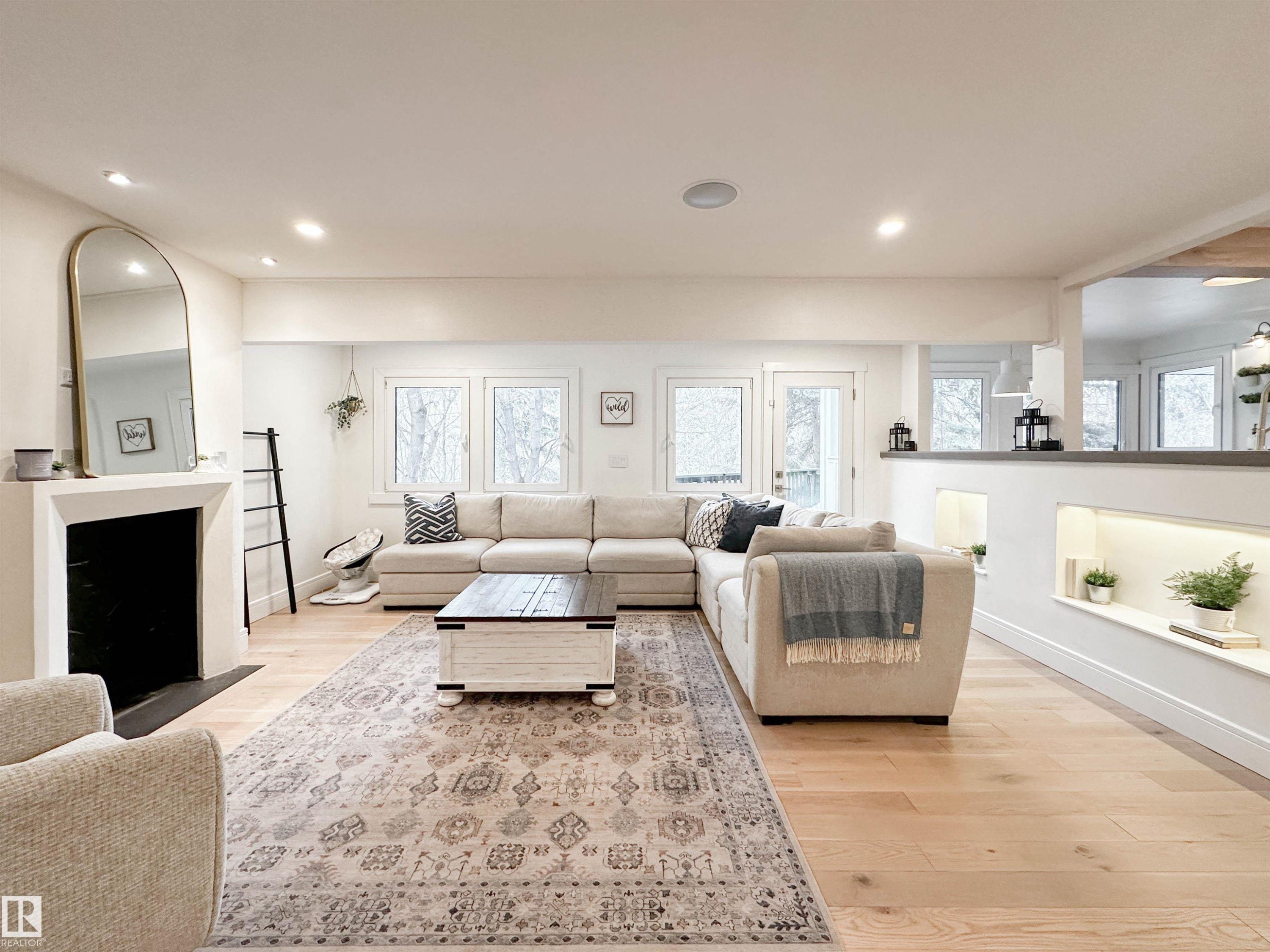 23 Flagstone Crescent, St. Albert, AB - Indoor Photo Showing Living Room With Fireplace