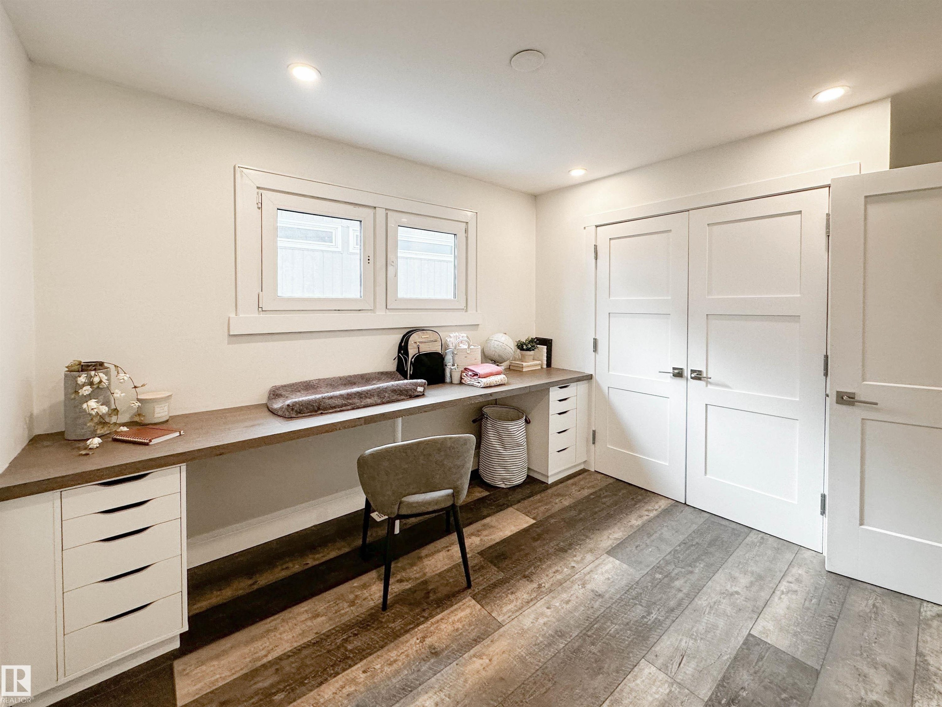 23 Flagstone Crescent, St. Albert, AB - Indoor Photo Showing Office