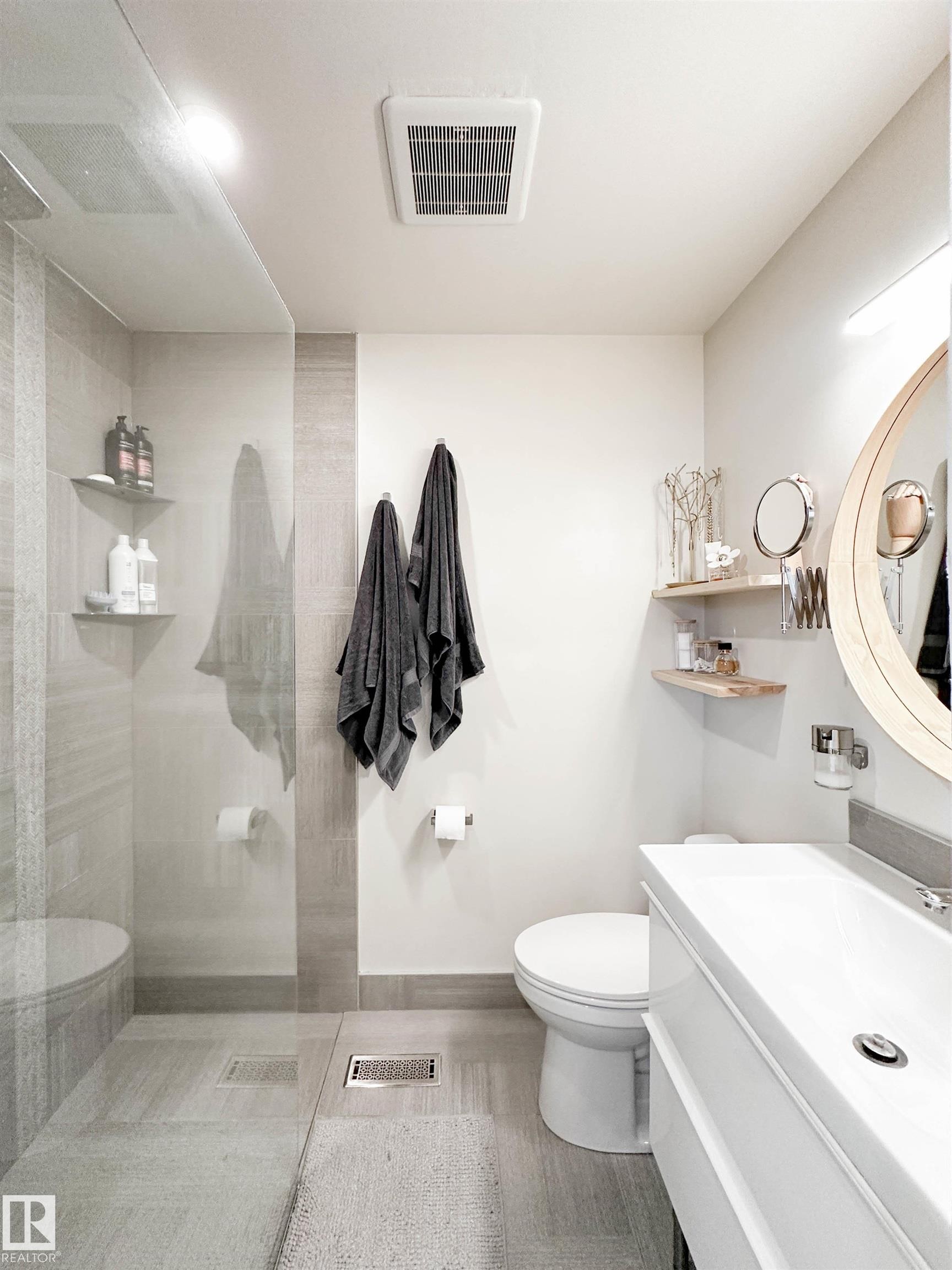23 Flagstone Crescent, St. Albert, AB - Indoor Photo Showing Bathroom