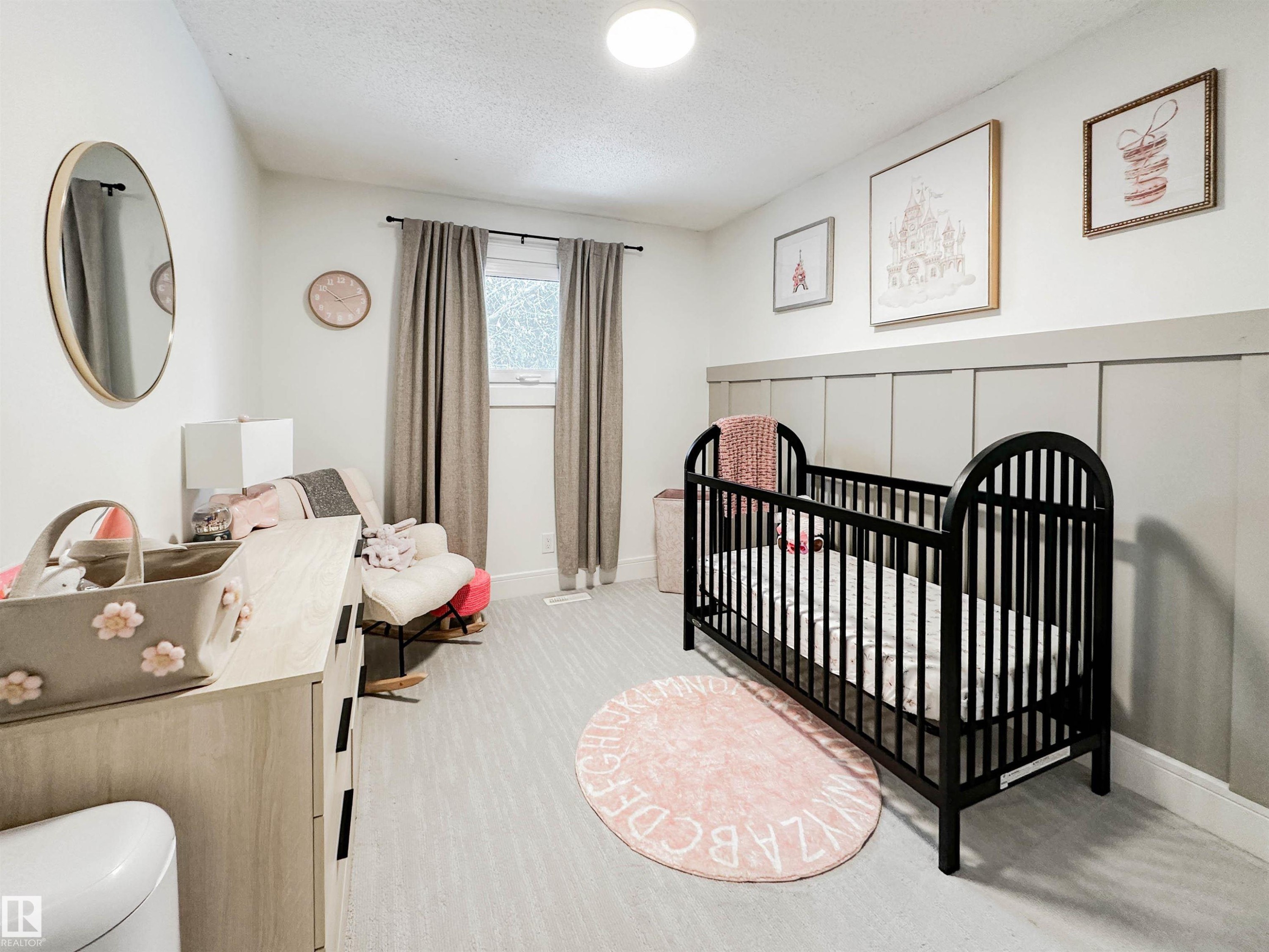 23 Flagstone Crescent, St. Albert, AB - Indoor Photo Showing Bedroom