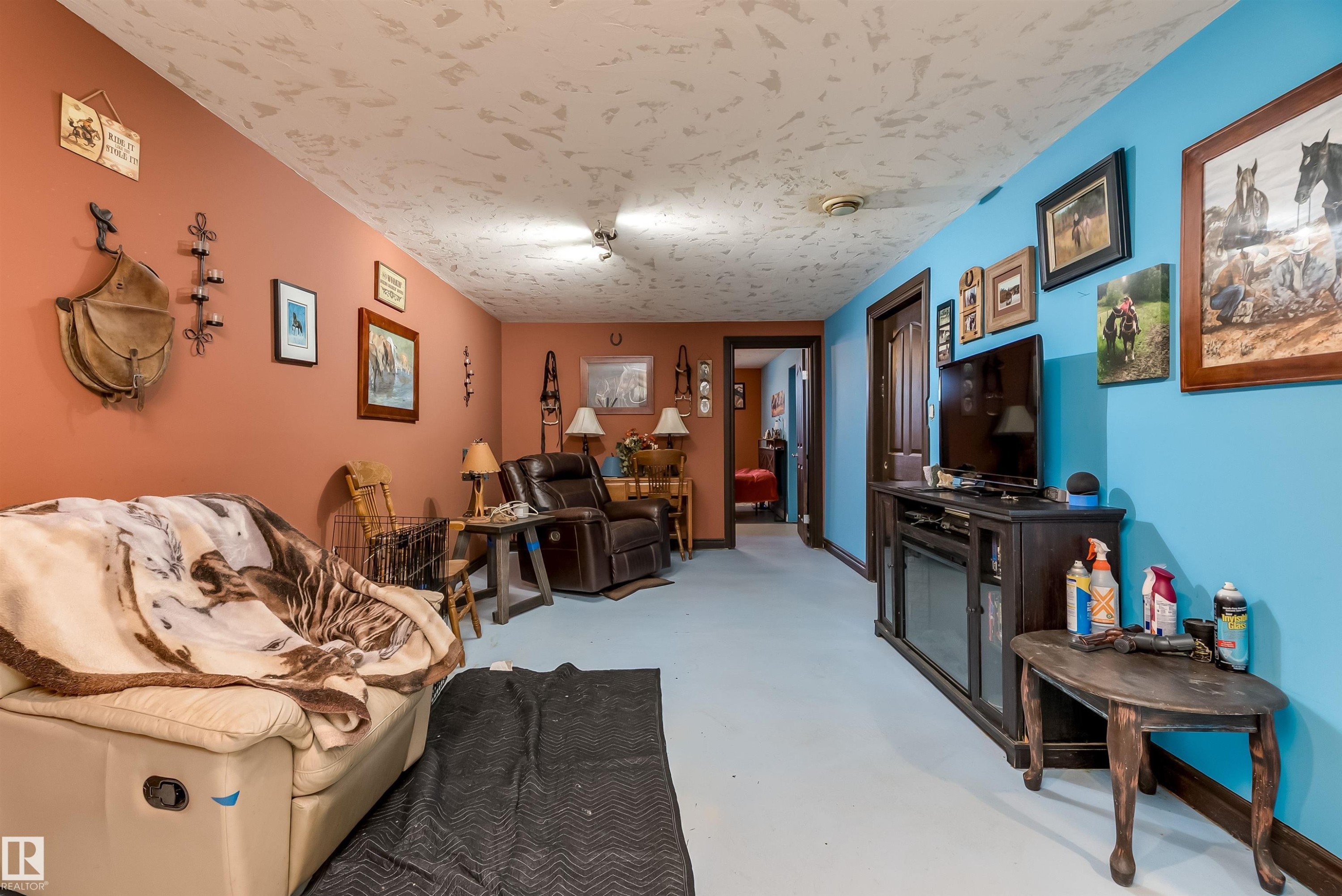 5132 49 Avenue, Onoway, AB - Indoor