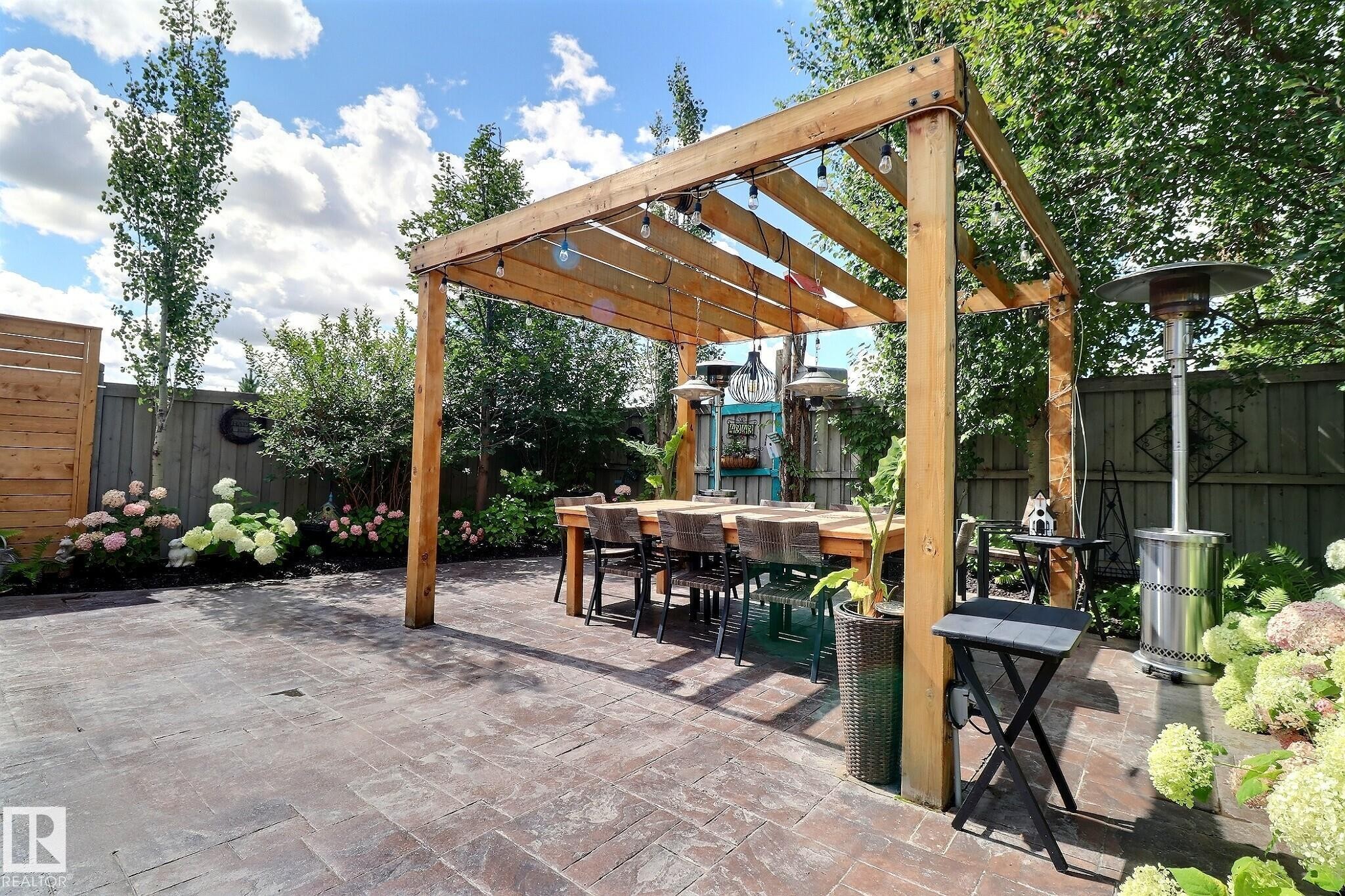 4343 Mcmullen Way, Edmonton, AB - Outdoor