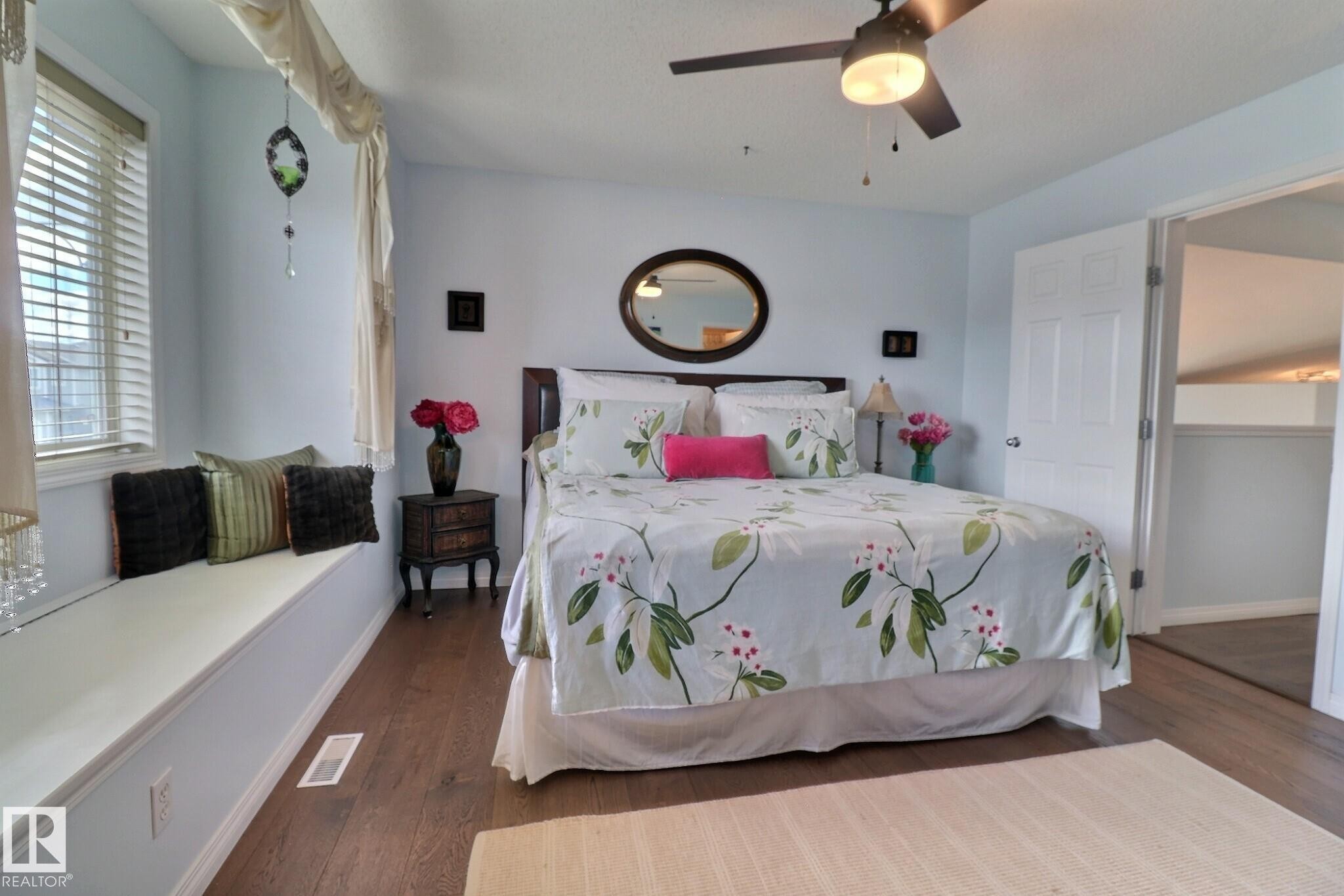4343 Mcmullen Way, Edmonton, AB - Indoor Photo Showing Bedroom