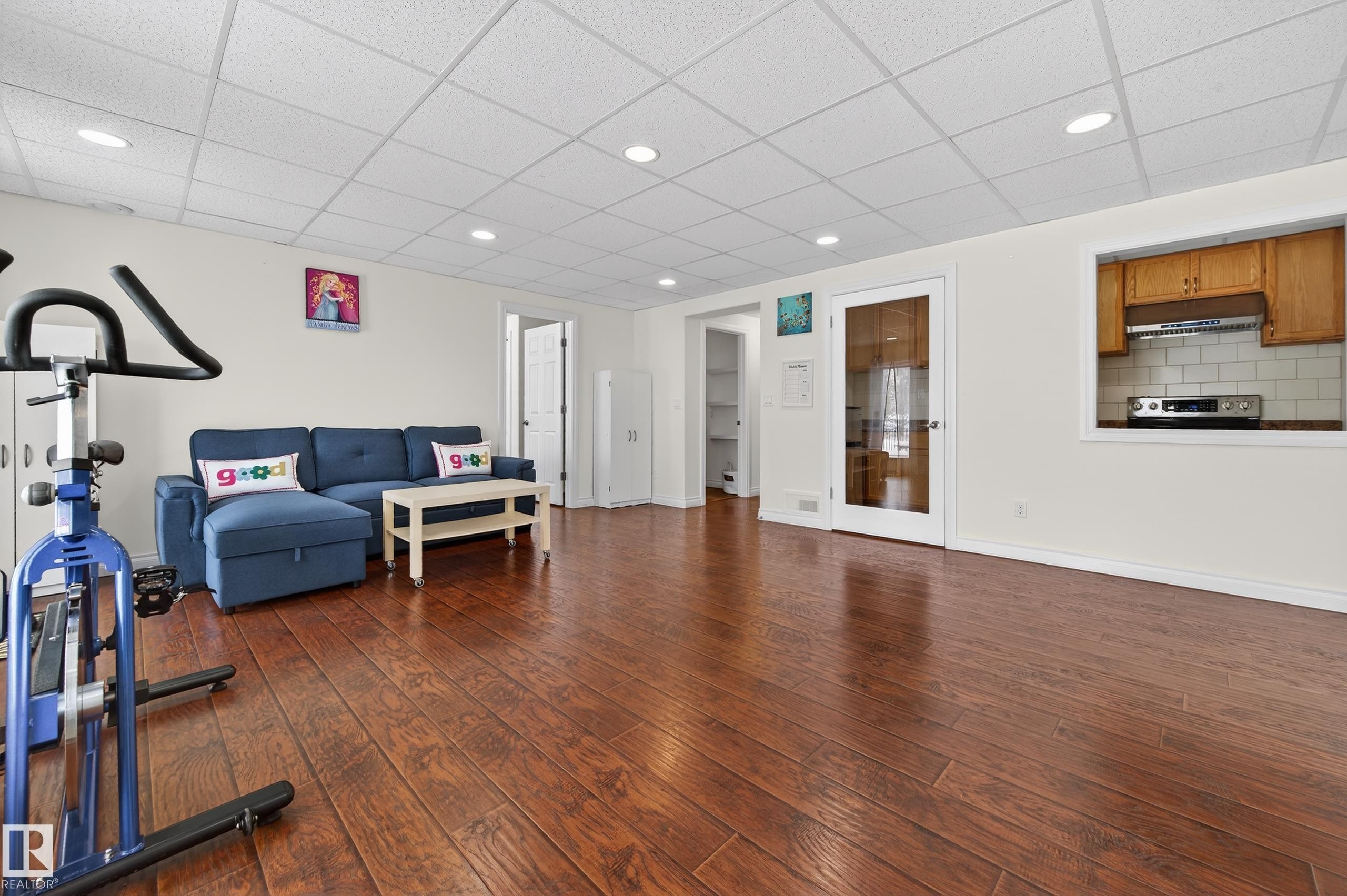 7507 Speaker Way, Edmonton, AB - Indoor