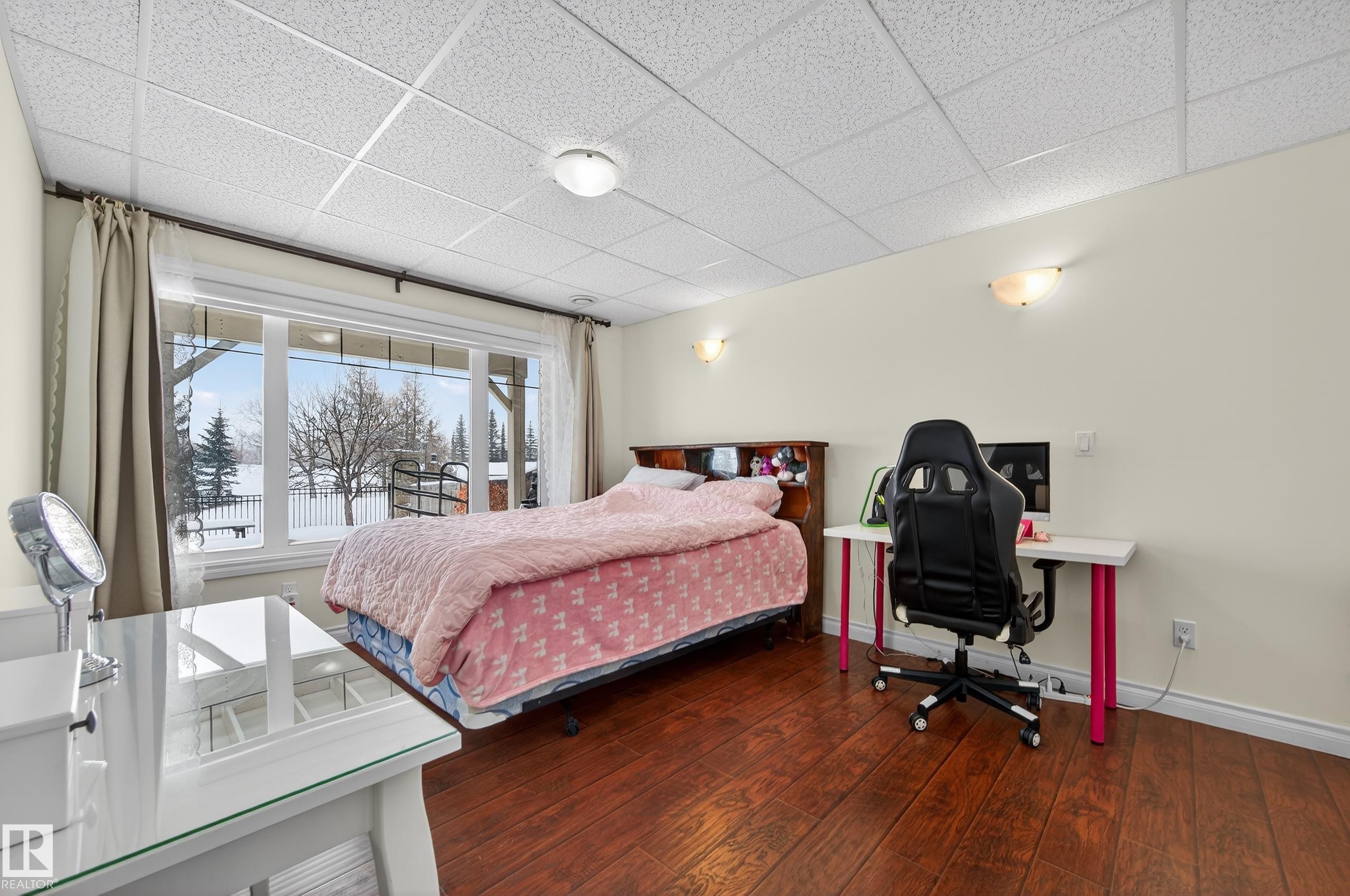 7507 Speaker Way, Edmonton, AB - Indoor Photo Showing Bedroom