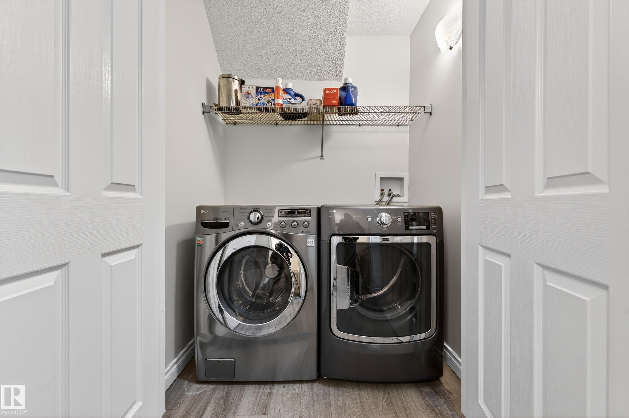 7507 Speaker Way, Edmonton, AB - Indoor Photo Showing Laundry Room