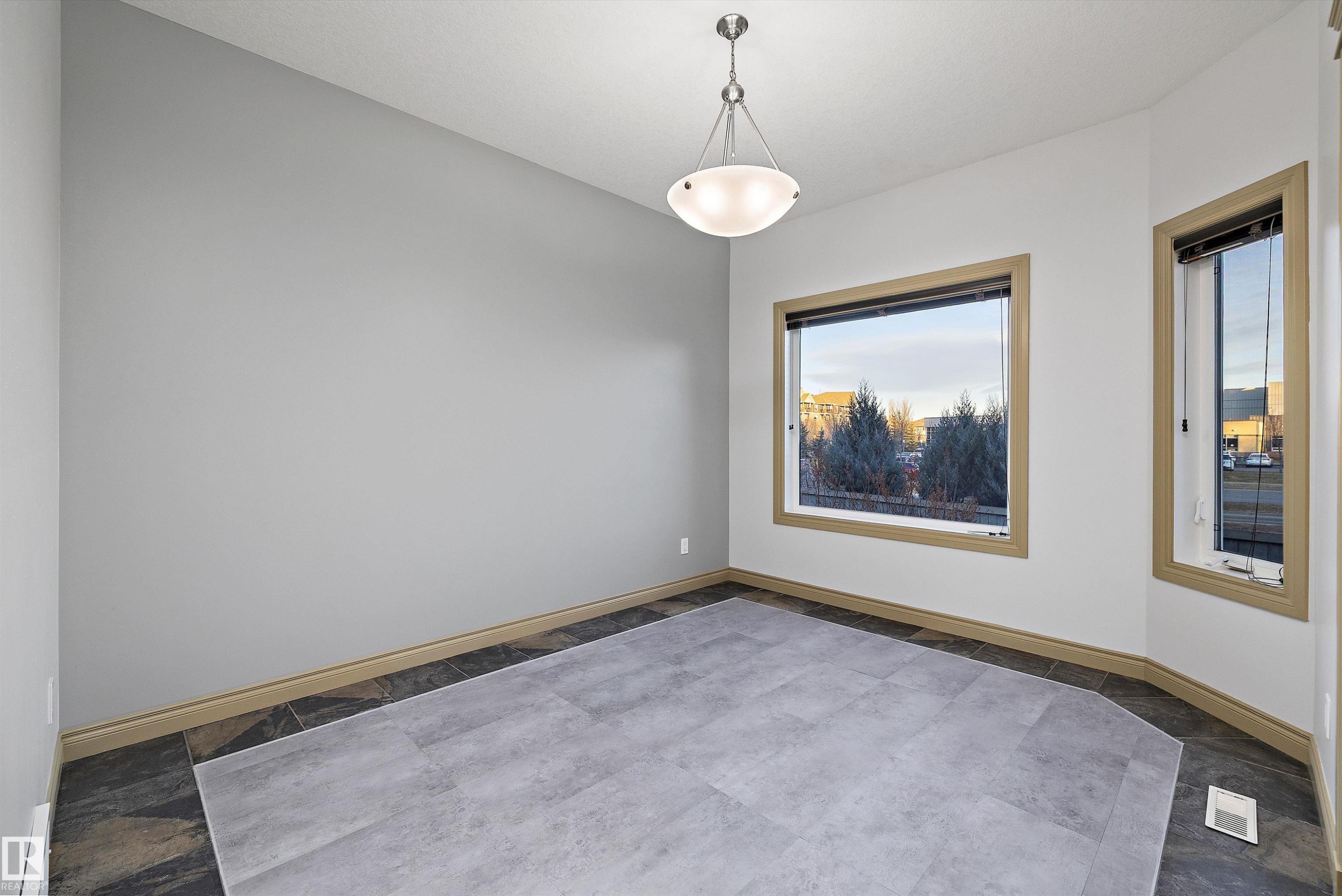 17 903 Rutherford Road, Edmonton, AB - Indoor Photo Showing Other Room