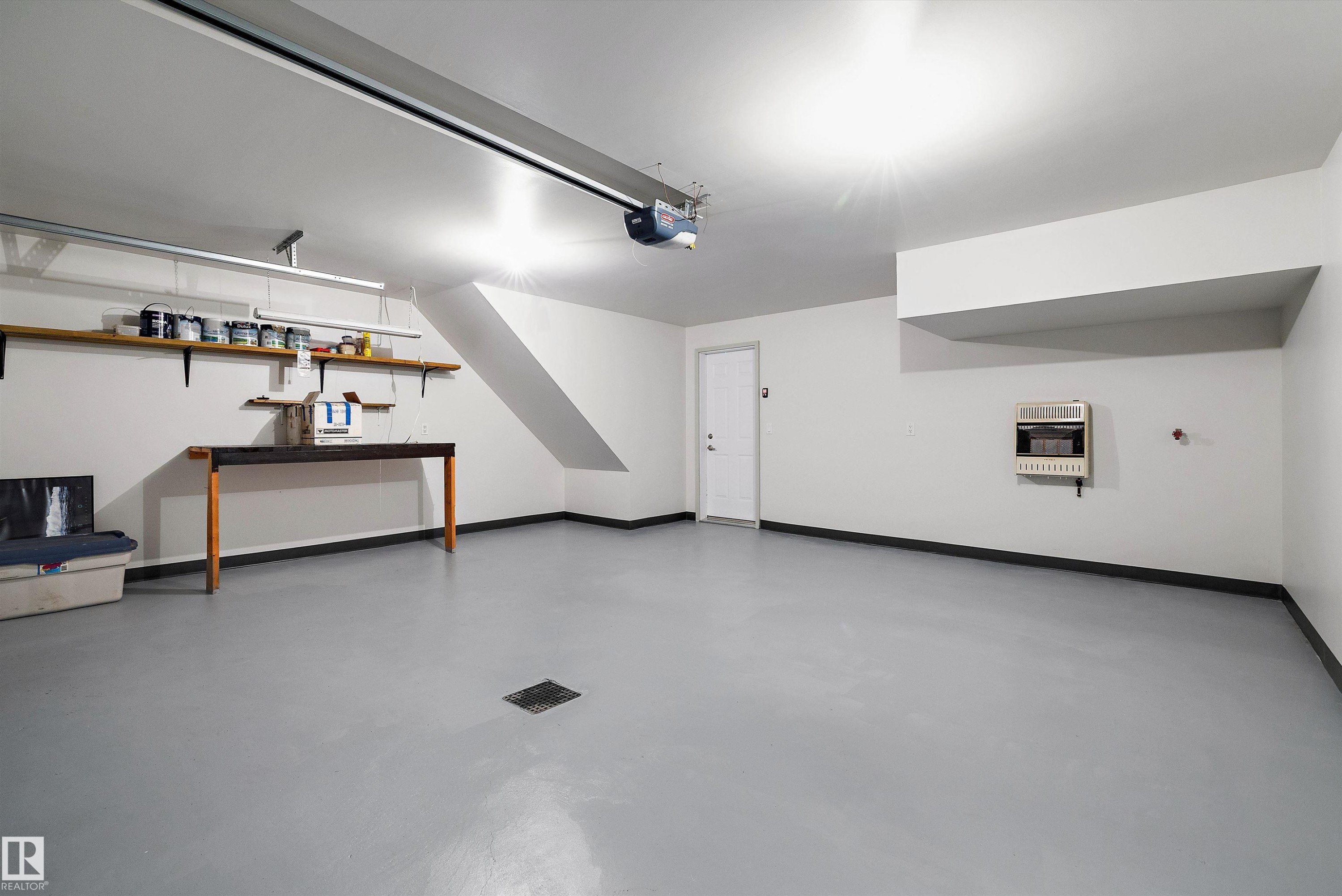 17 903 Rutherford Road, Edmonton, AB - Indoor Photo Showing Garage