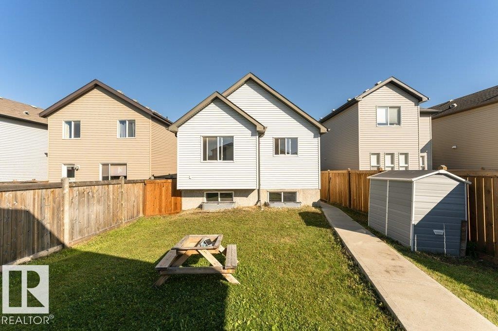 407 Watt Boulevard, Edmonton, AB - Outdoor