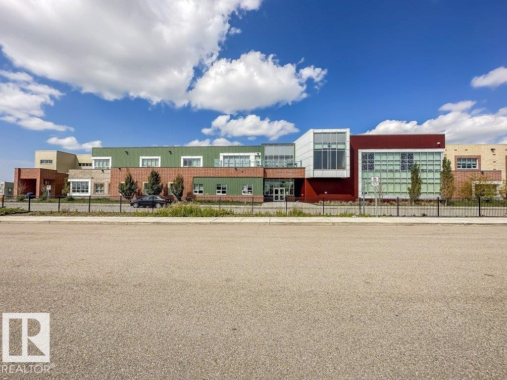 407 Watt Boulevard, Edmonton, AB - Outdoor