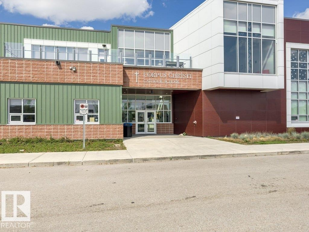 407 Watt Boulevard, Edmonton, AB - Outdoor