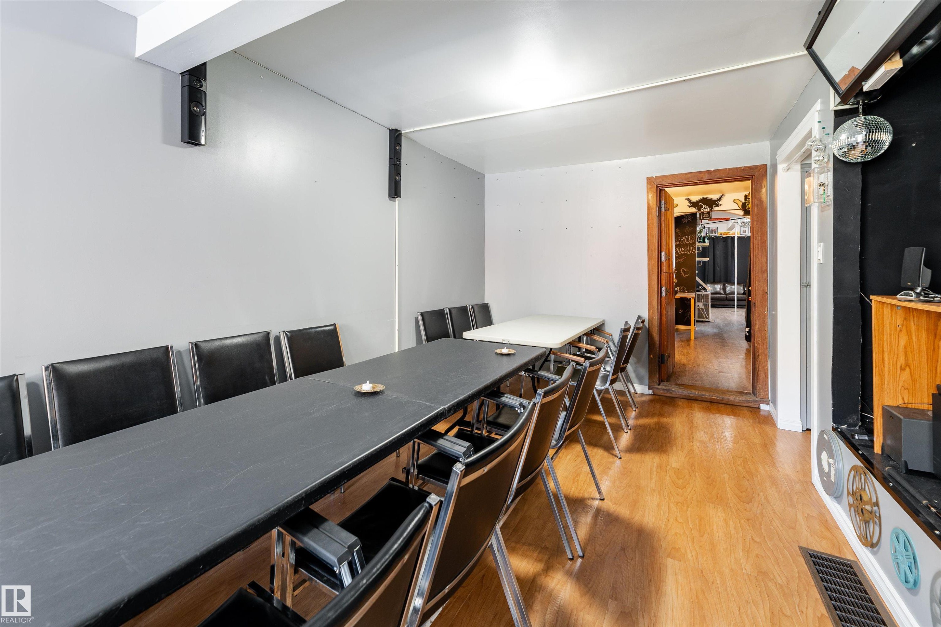 12742 Fort Road, Edmonton, AB - Indoor Photo Showing Dining Room