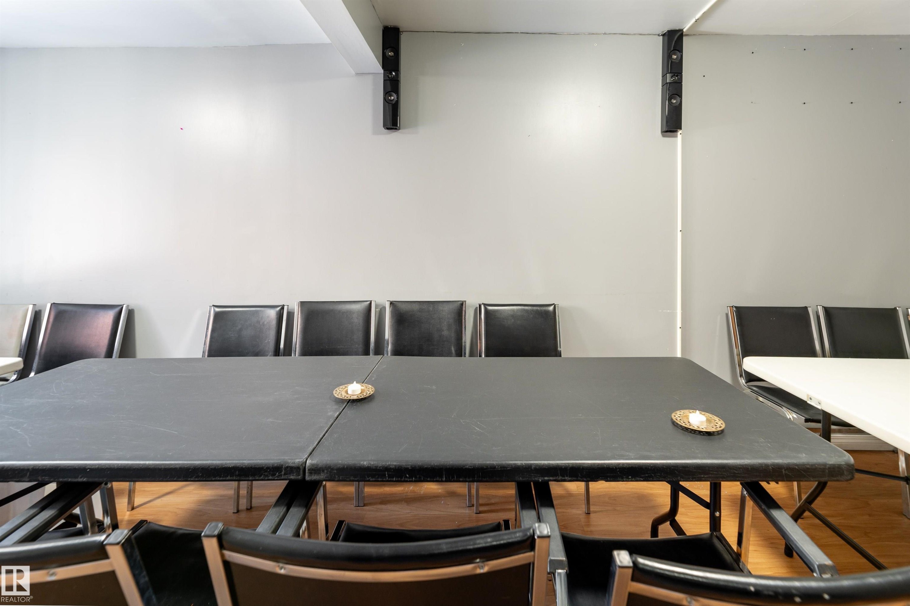 12742 Fort Road, Edmonton, AB - Indoor