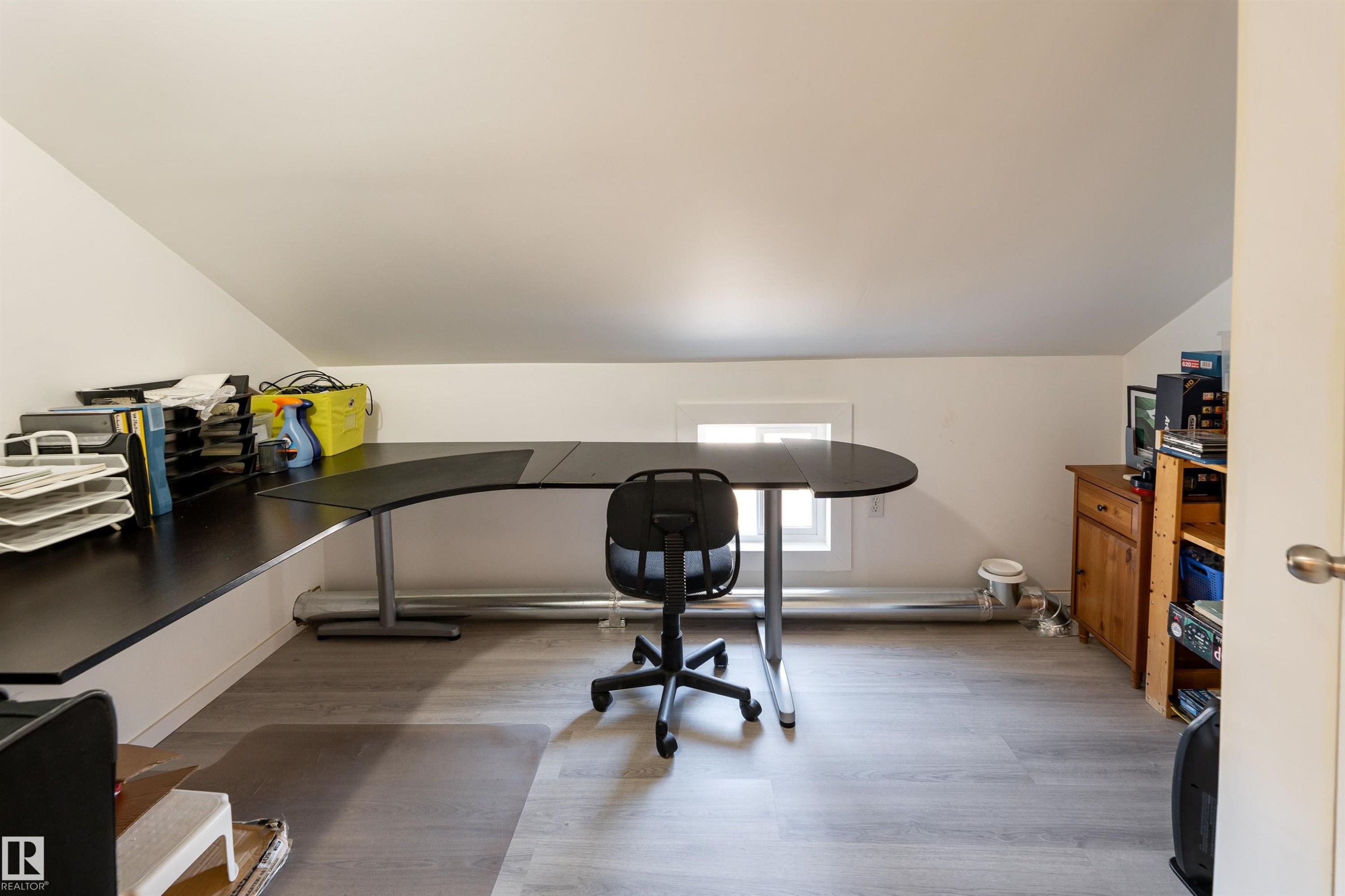 12742 Fort Road, Edmonton, AB - Indoor