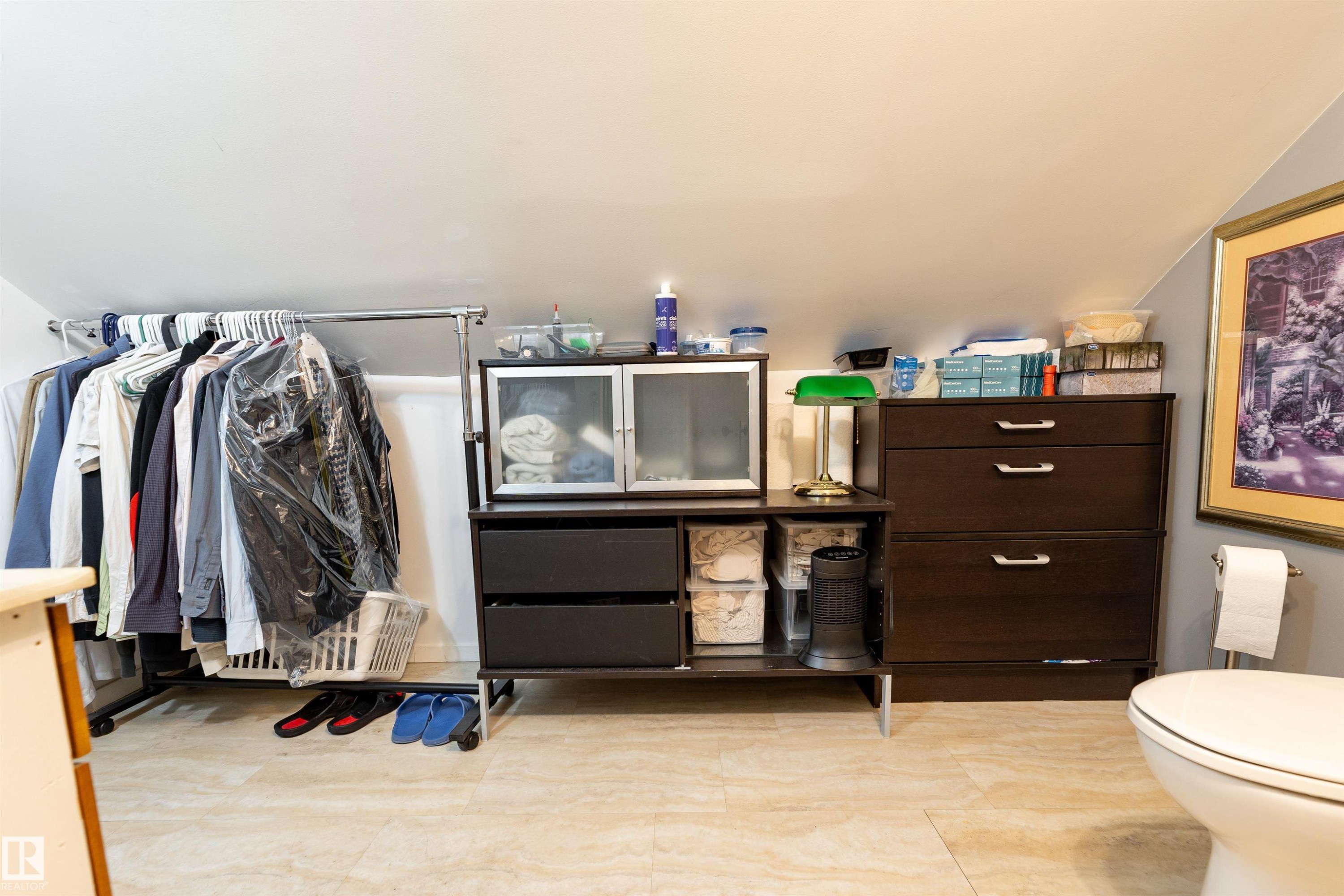 12742 Fort Road, Edmonton, AB - Indoor