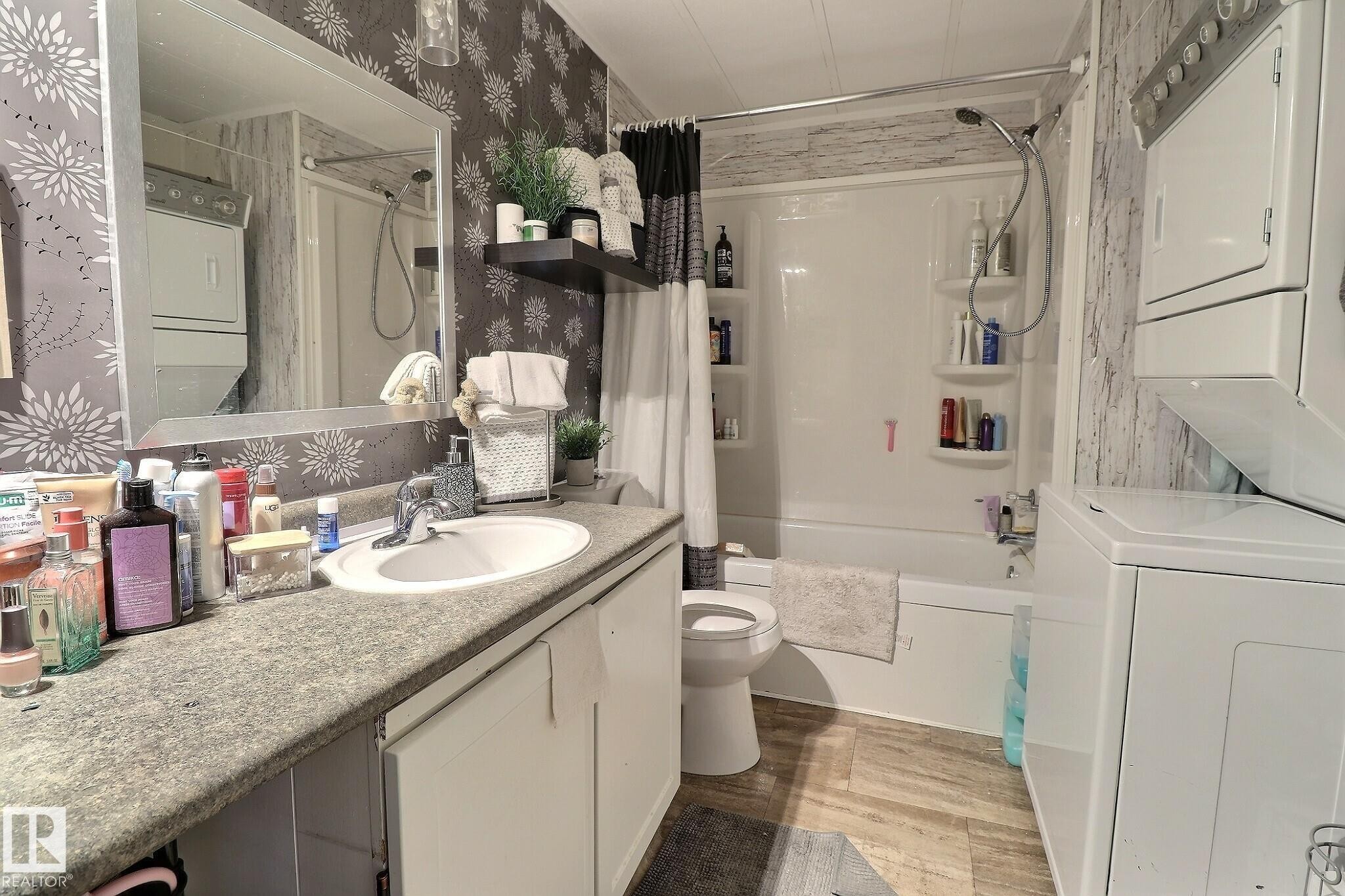 289 Juniper Crescent, Edmonton, AB - Indoor Photo Showing Other Room