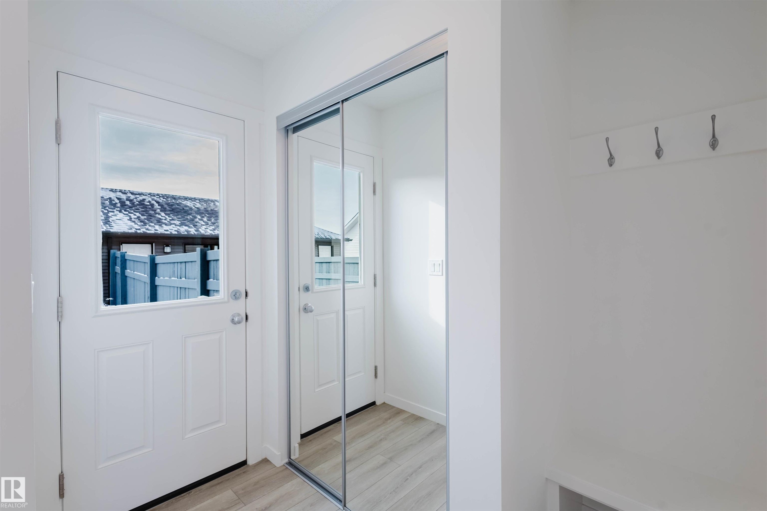 2 1237 Keswick Drive, Edmonton, AB - Indoor Photo Showing Other Room